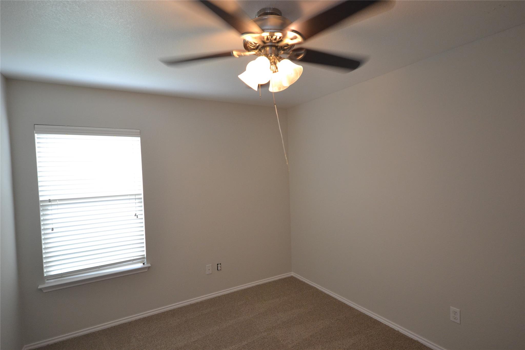 228 Falcon Ln Property Photo 14