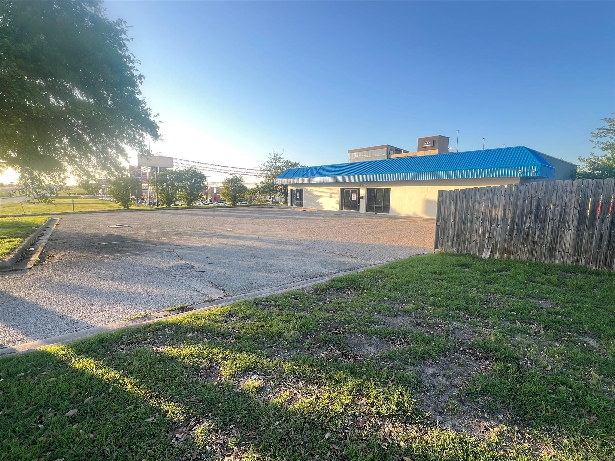 3405 E Central Texas Expressway (i-14) Expy E #101 Property Photo 2