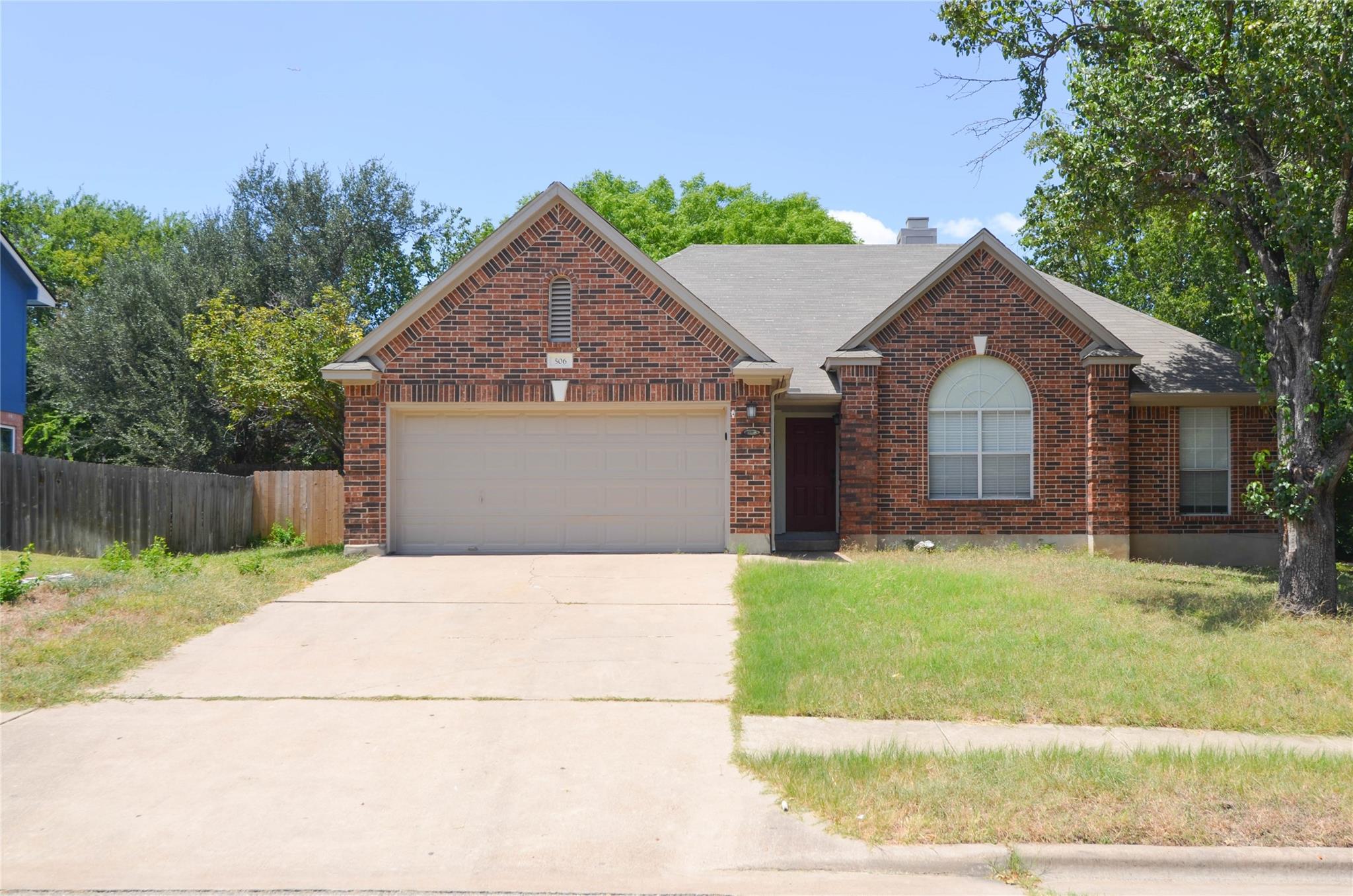 506 Pleasant Valley Dr Property Photo 1