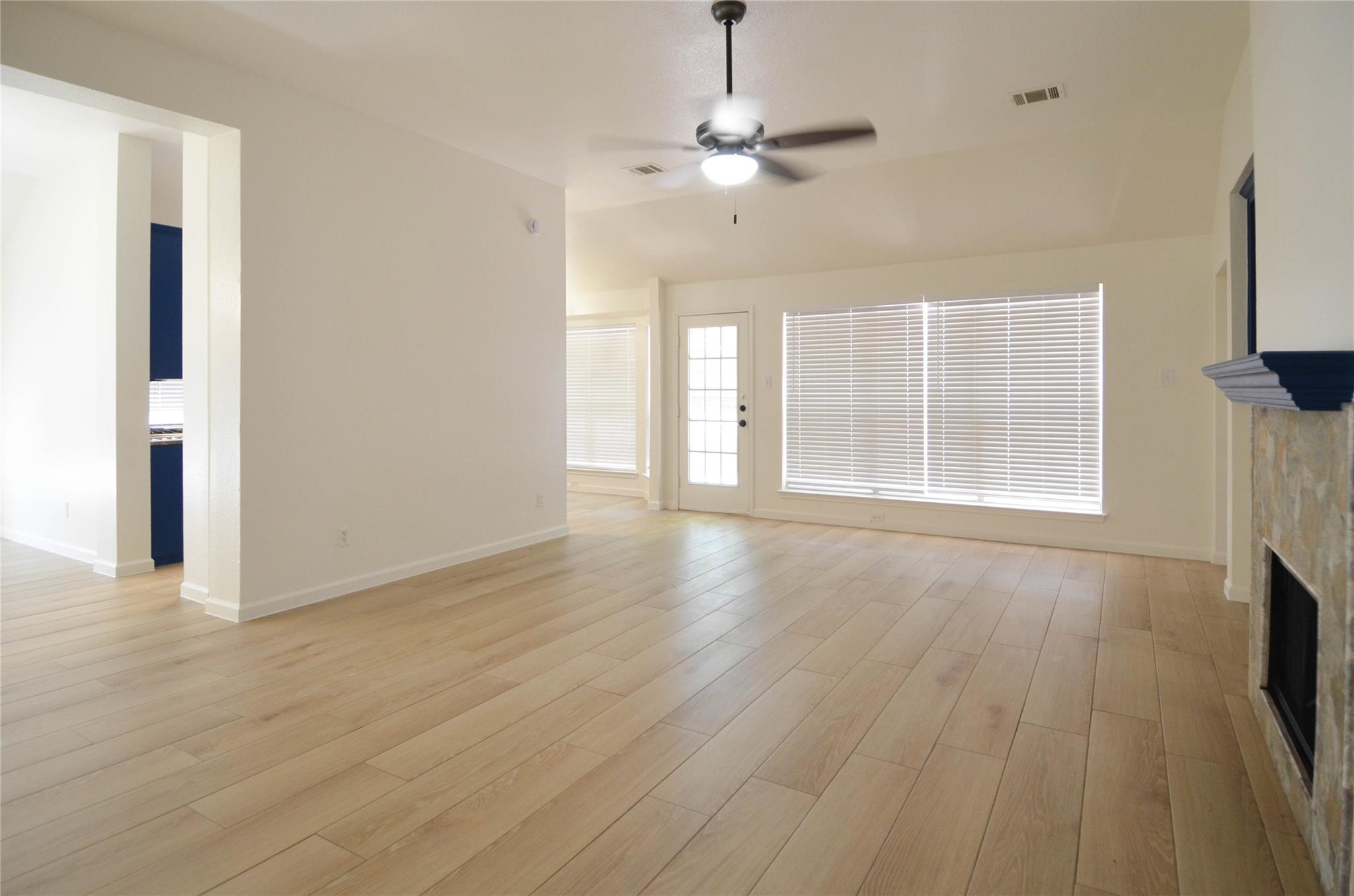 506 Pleasant Valley Dr Property Photo 5