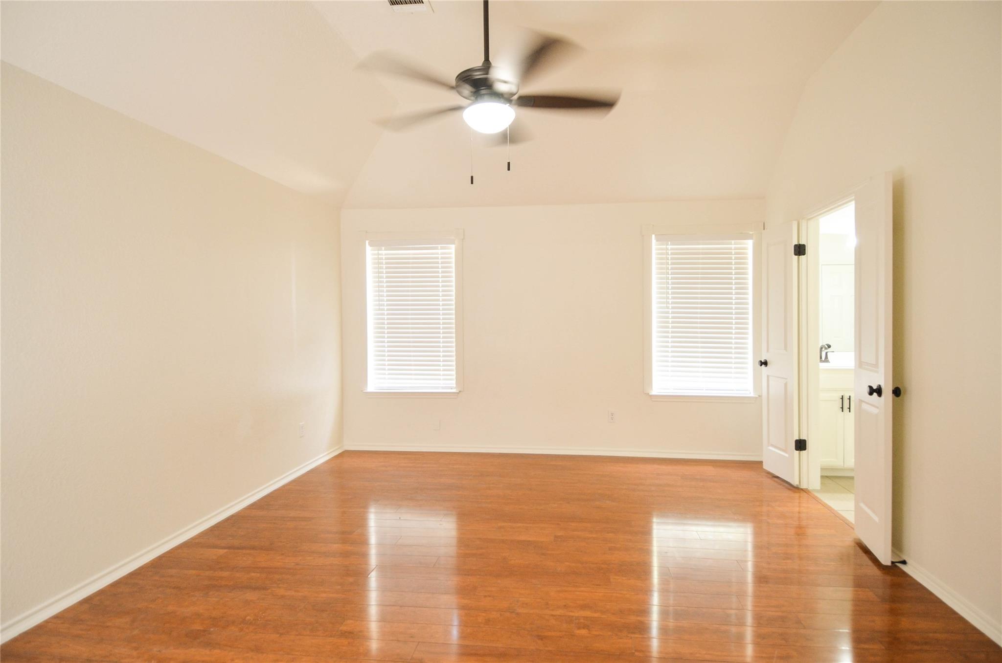 506 Pleasant Valley Dr Property Photo 16