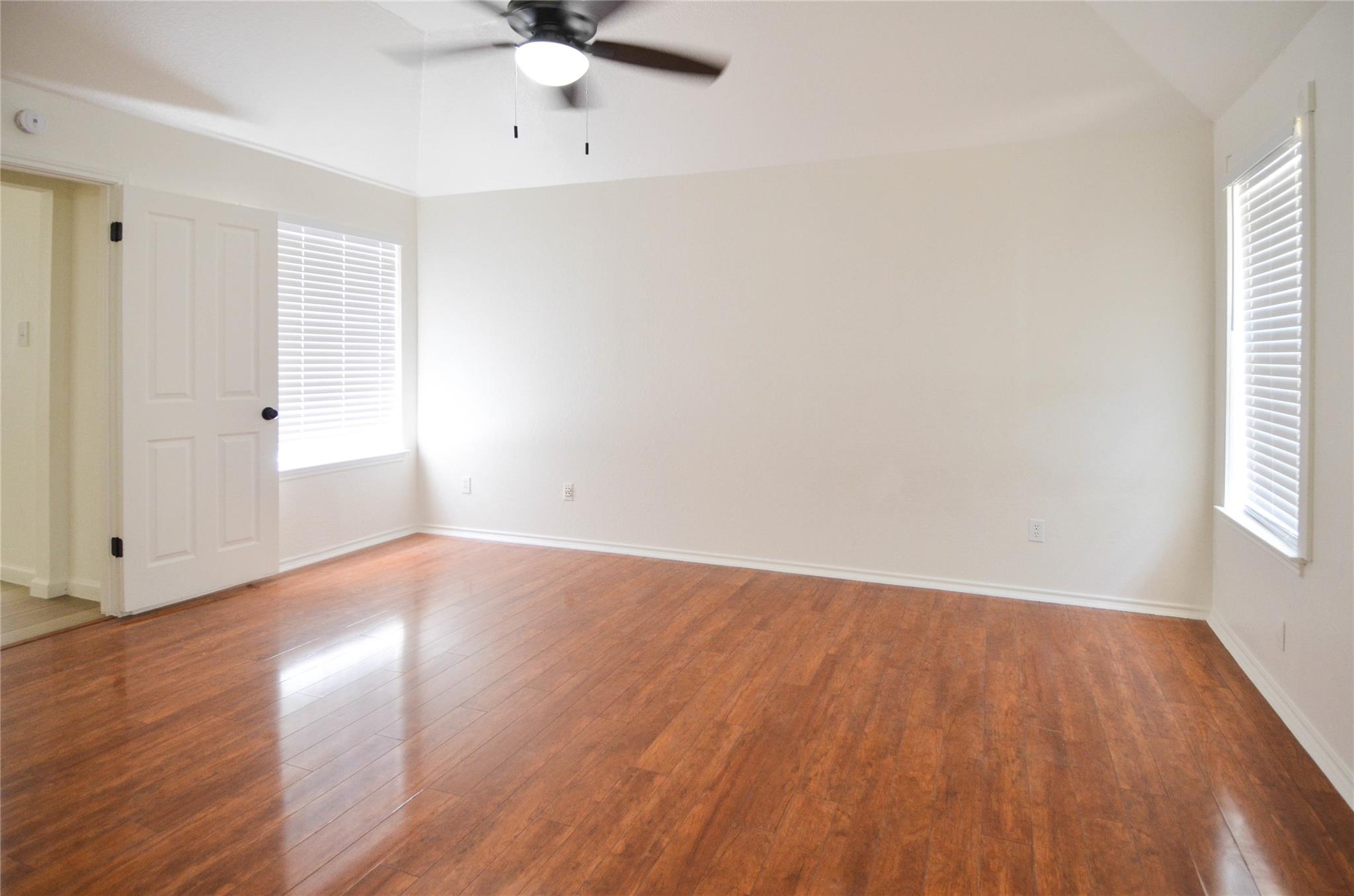 506 Pleasant Valley Dr Property Photo 17