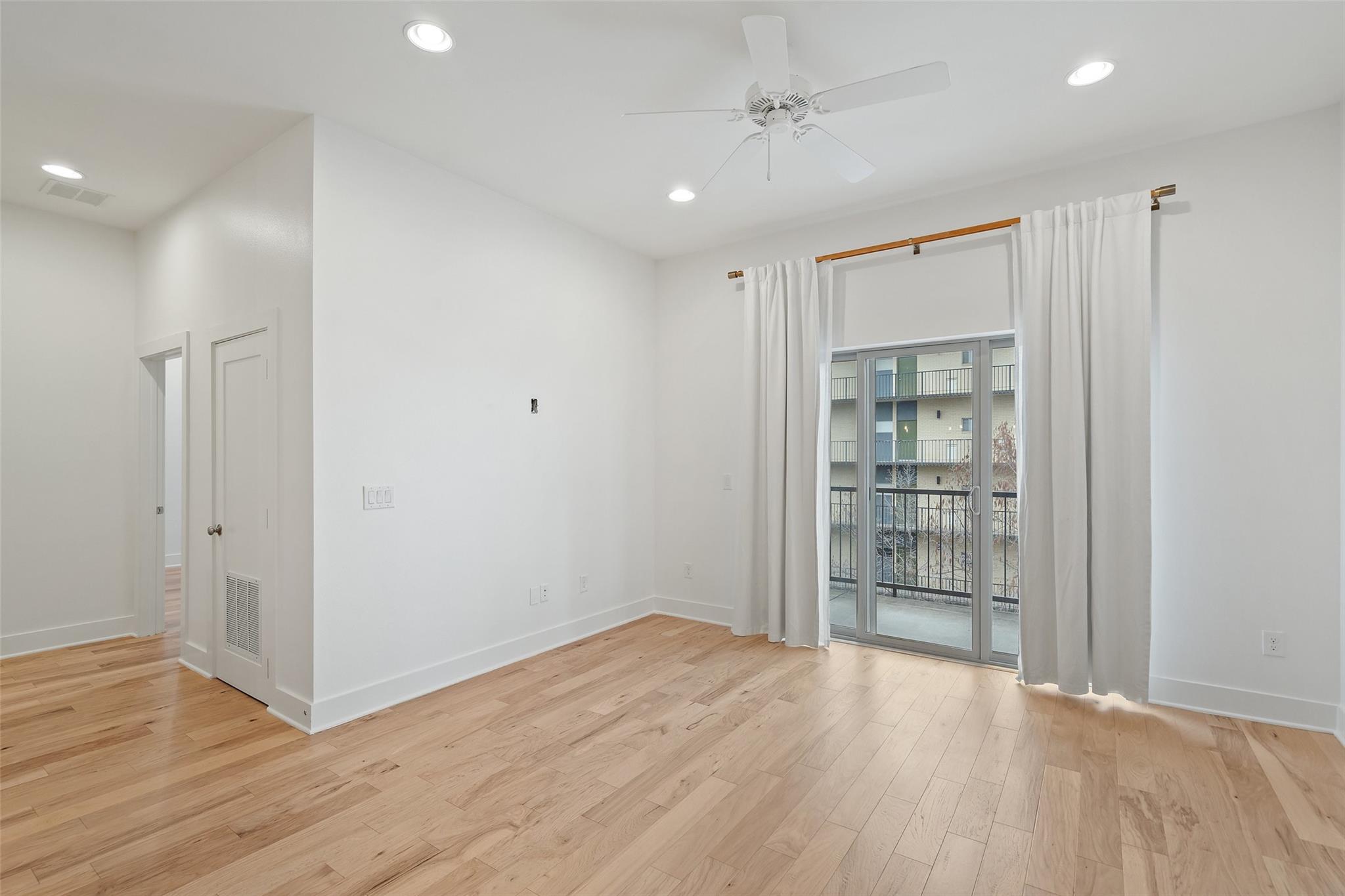 908 Nueces St 46 Property Photo 9