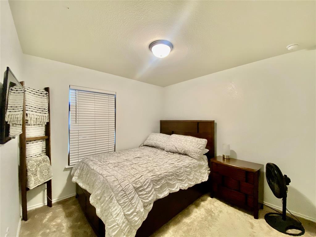 110 W Point Way Property Photo 12