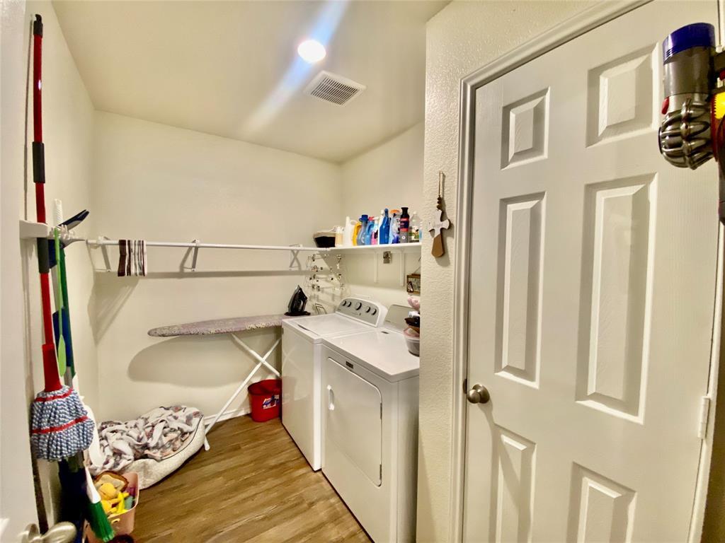 110 W Point Way Property Photo 16