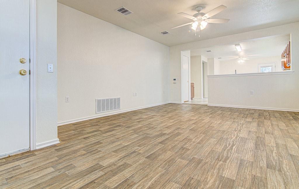7505 Aspen Brook Dr Property Photo 3