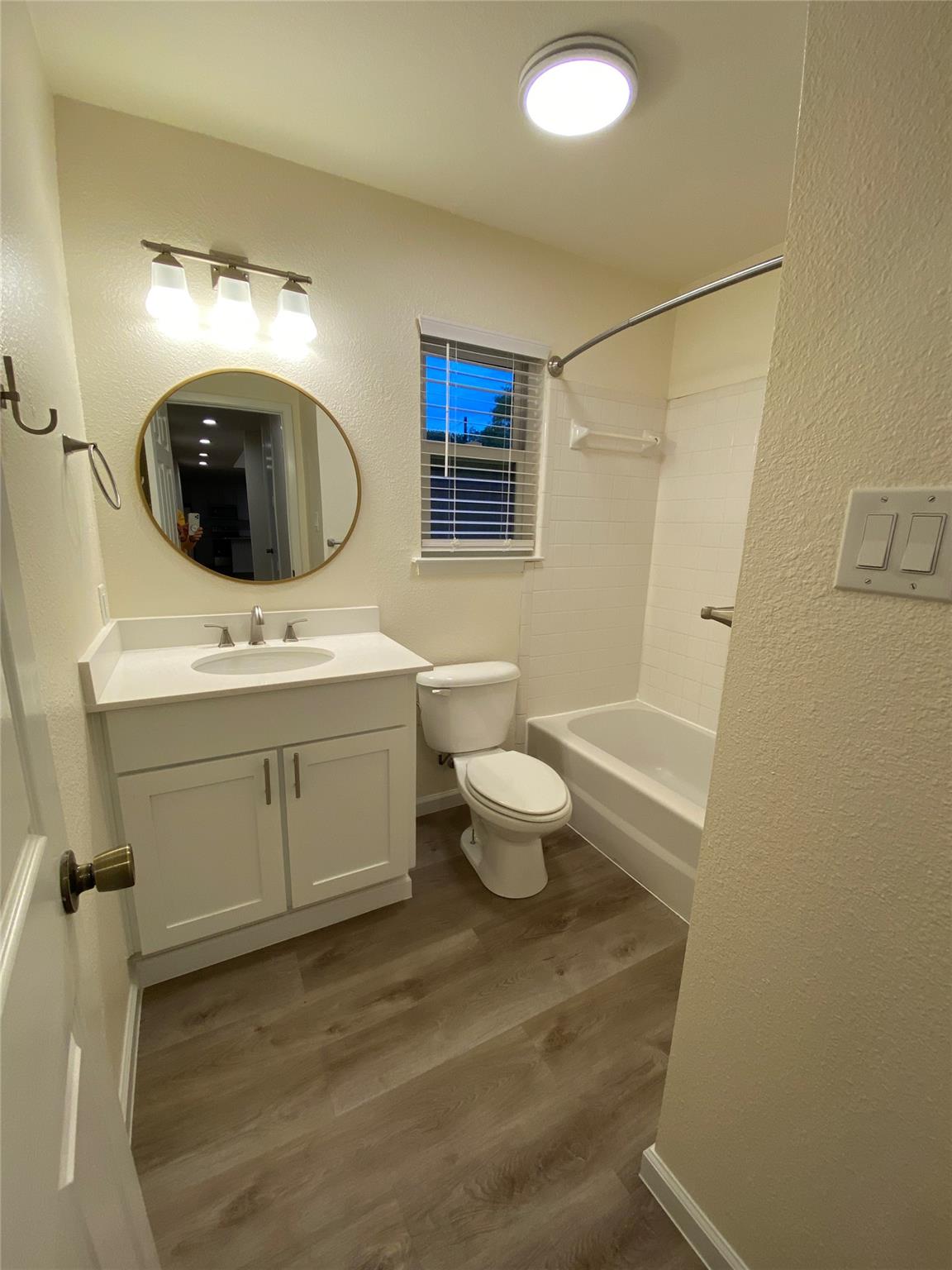 13307 Effingham St Property Photo 13