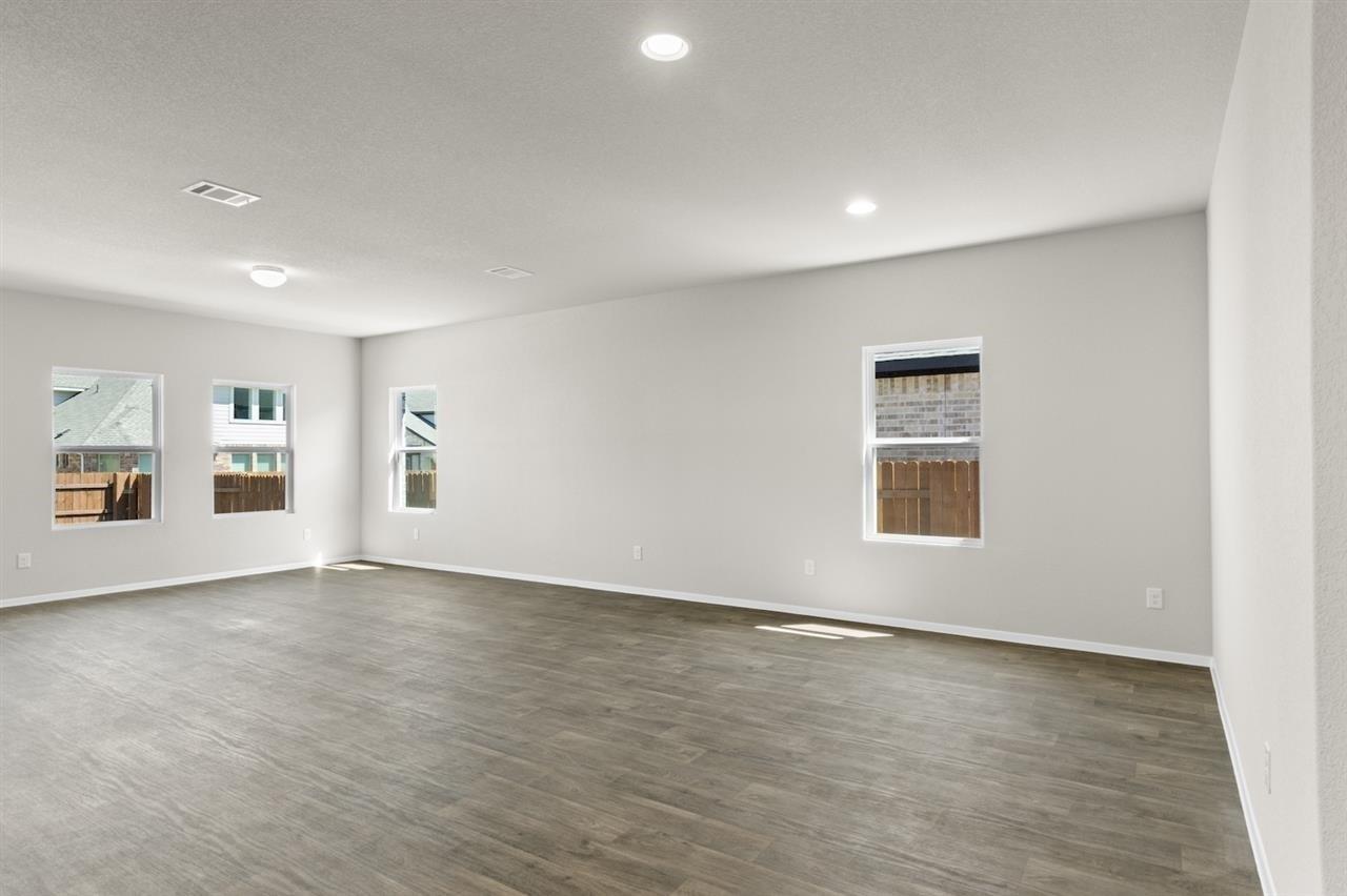 2432 Ambling Trl Property Photo 7