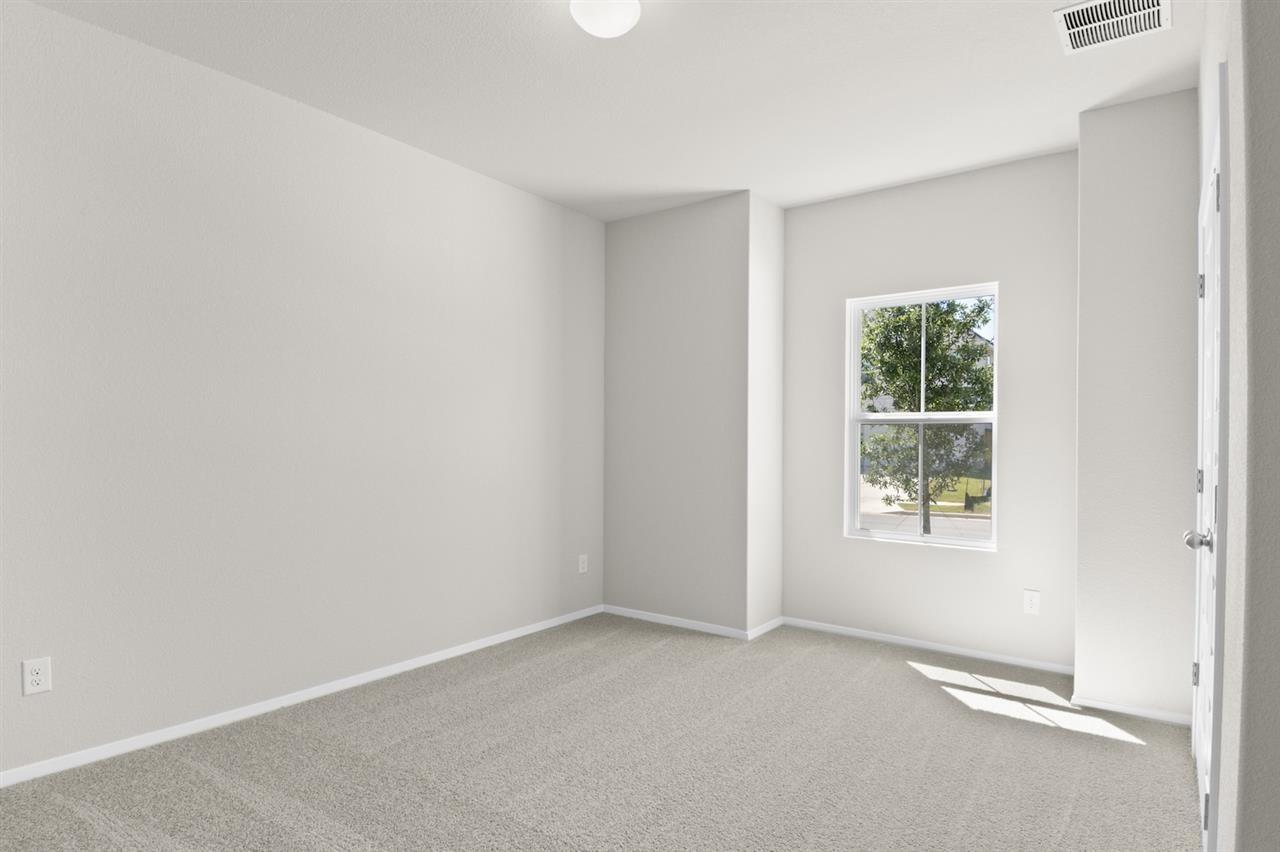 2432 Ambling Trl Property Photo 11