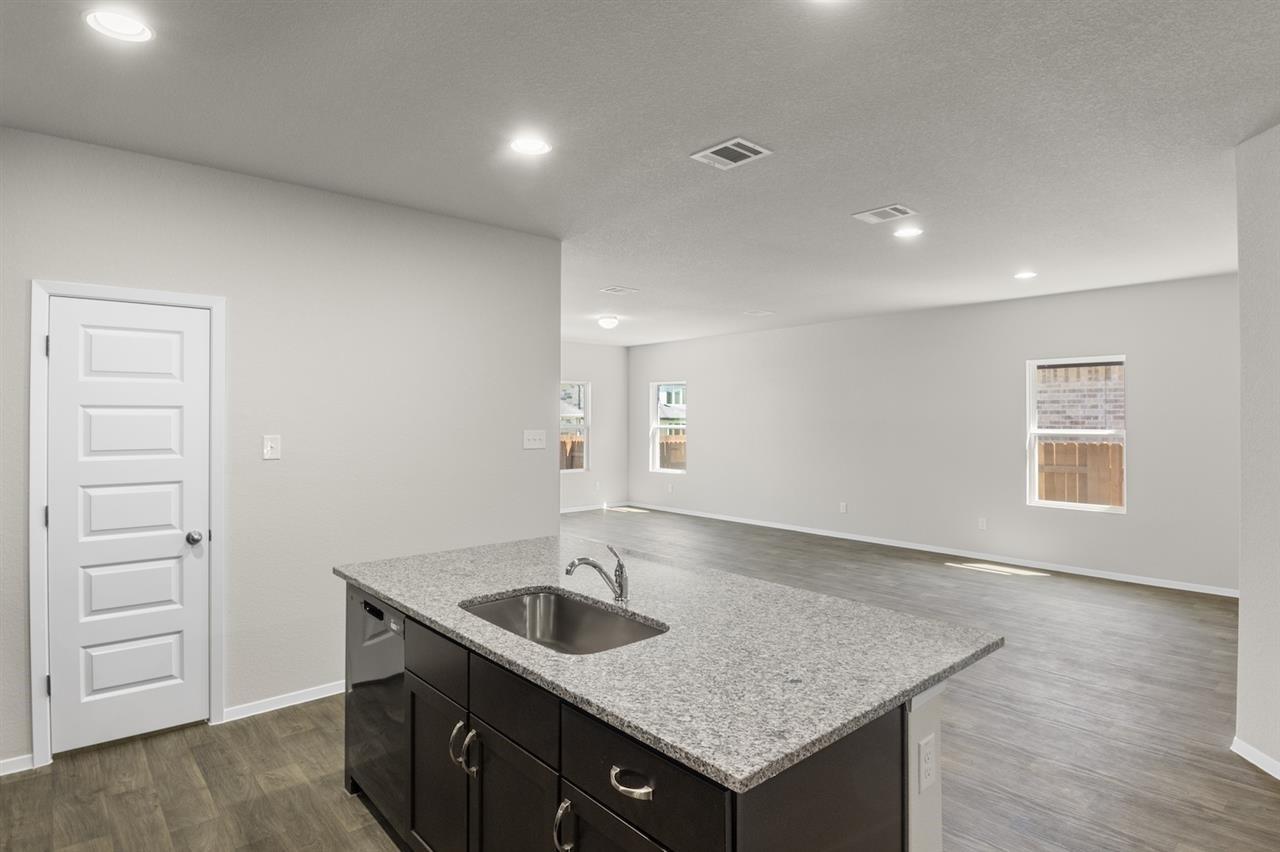 2432 Ambling Trl Property Photo 19