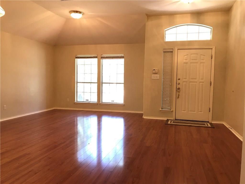 10309 Broomflower Dr Property Photo 6