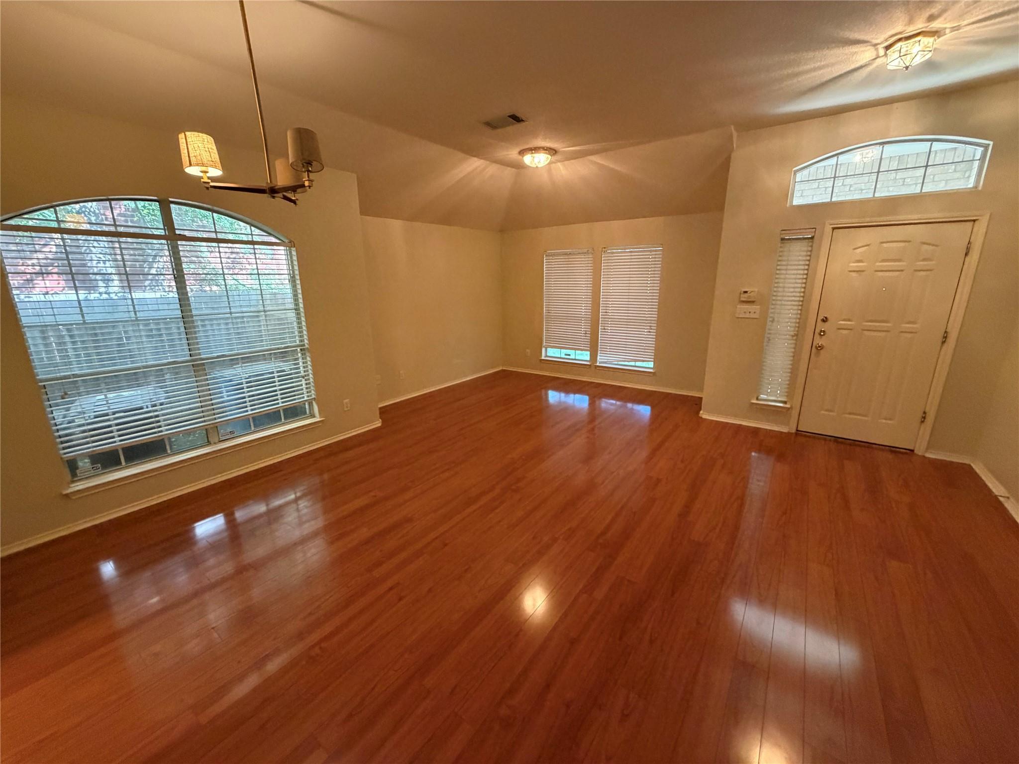 10309 Broomflower Dr Property Photo 7