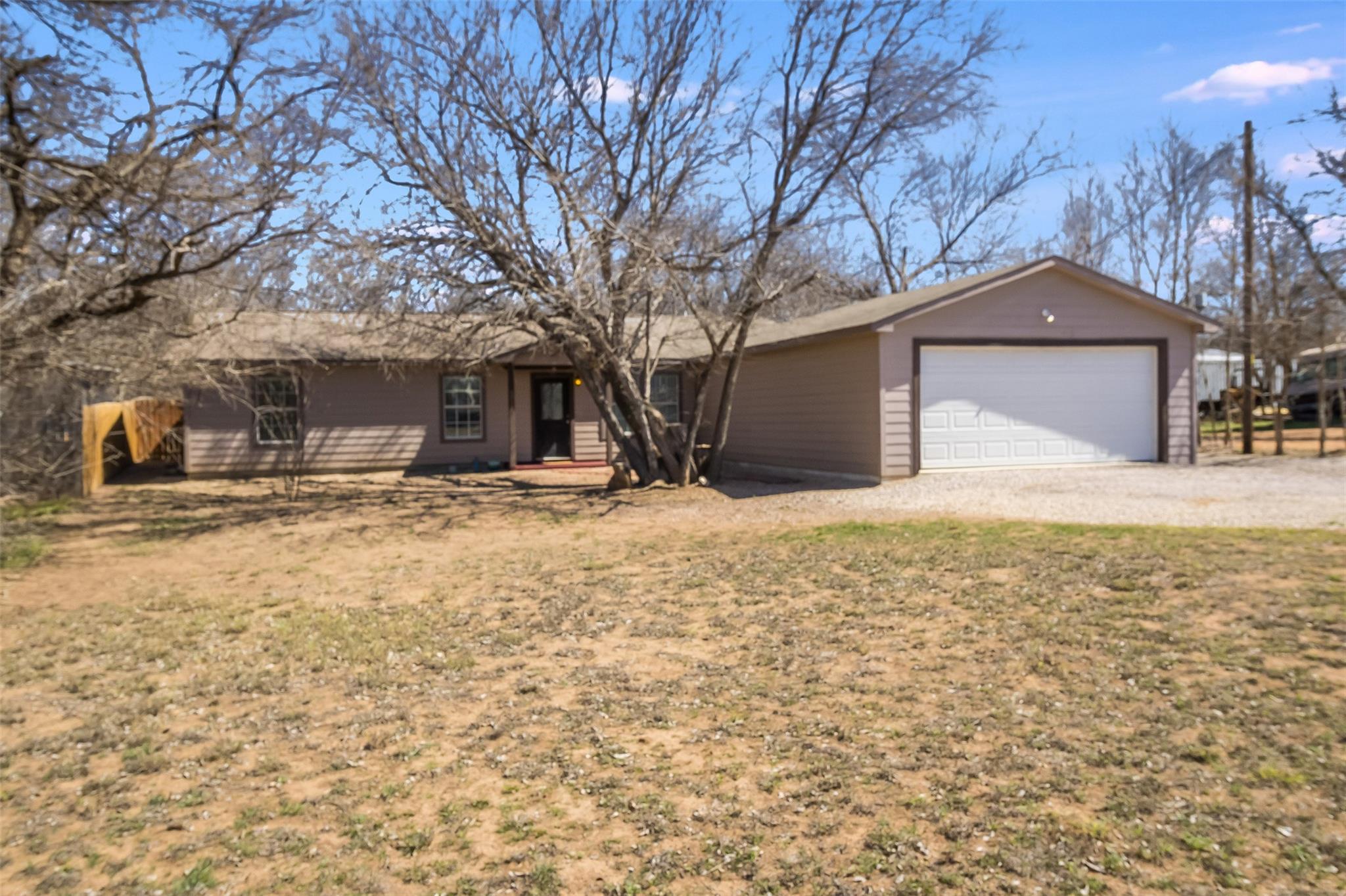 6257 River Oaks Dr Property Photo