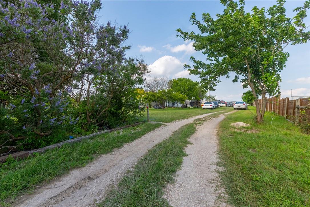 1629 County Road 107 Rd Property Photo 11