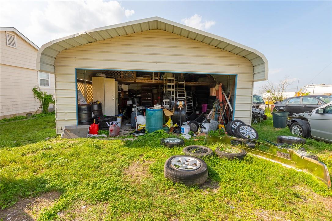 1629 County Road 107 Rd Property Photo 15