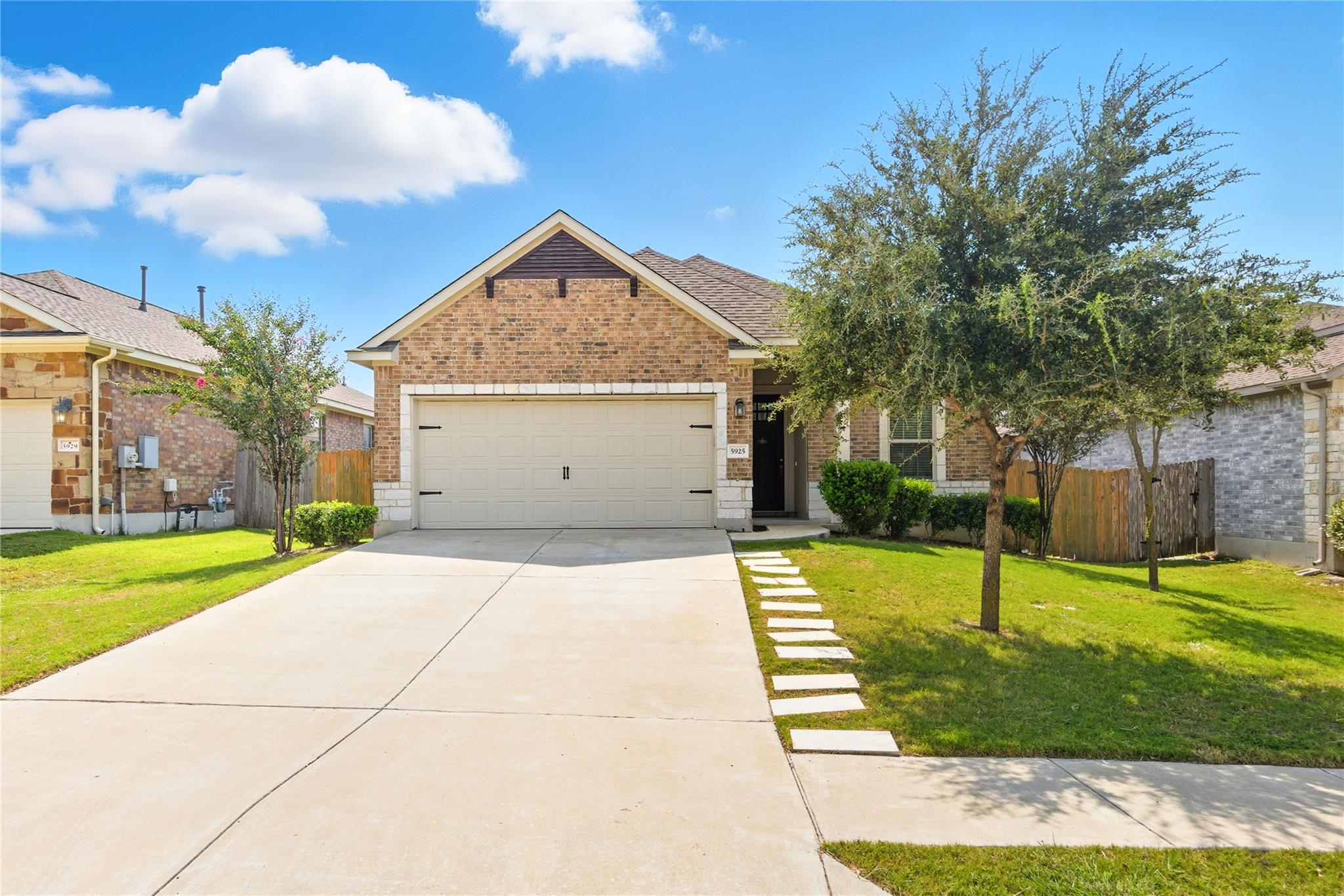 5925 Malta Cir Property Photo 1