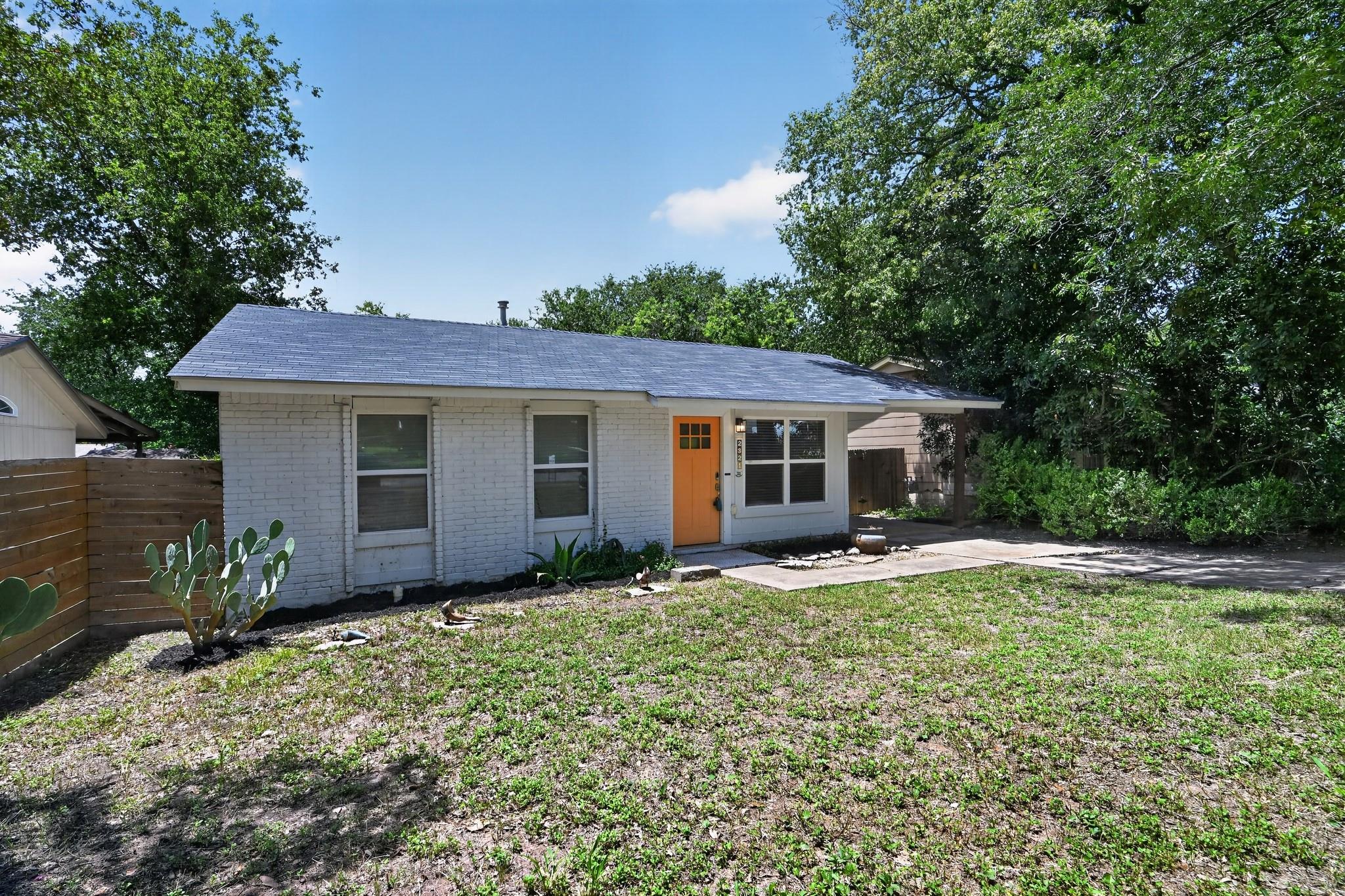 2321 Lakehurst Dr Property Photo 33