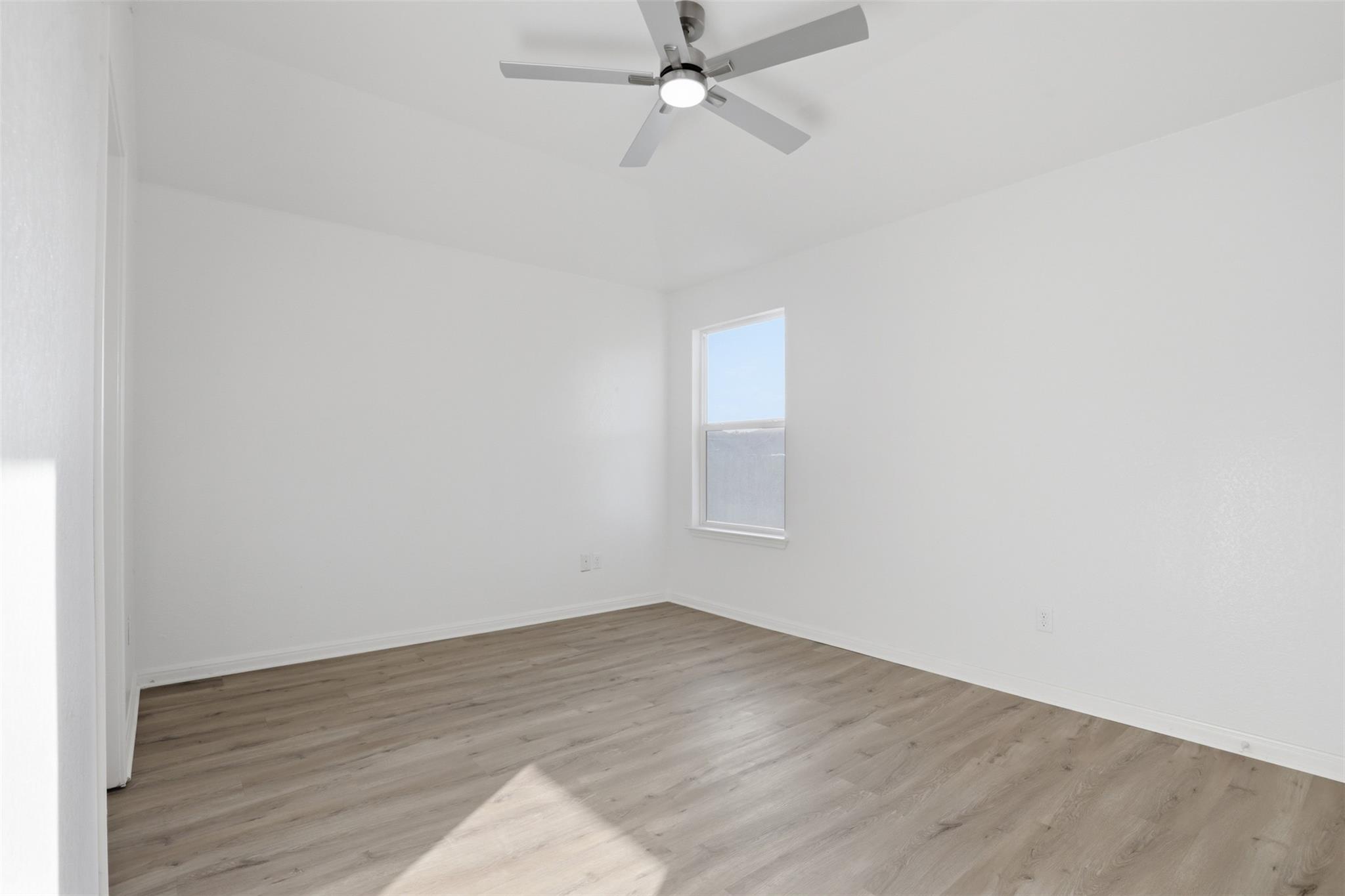 448 Nottingham Loop Property Photo 11