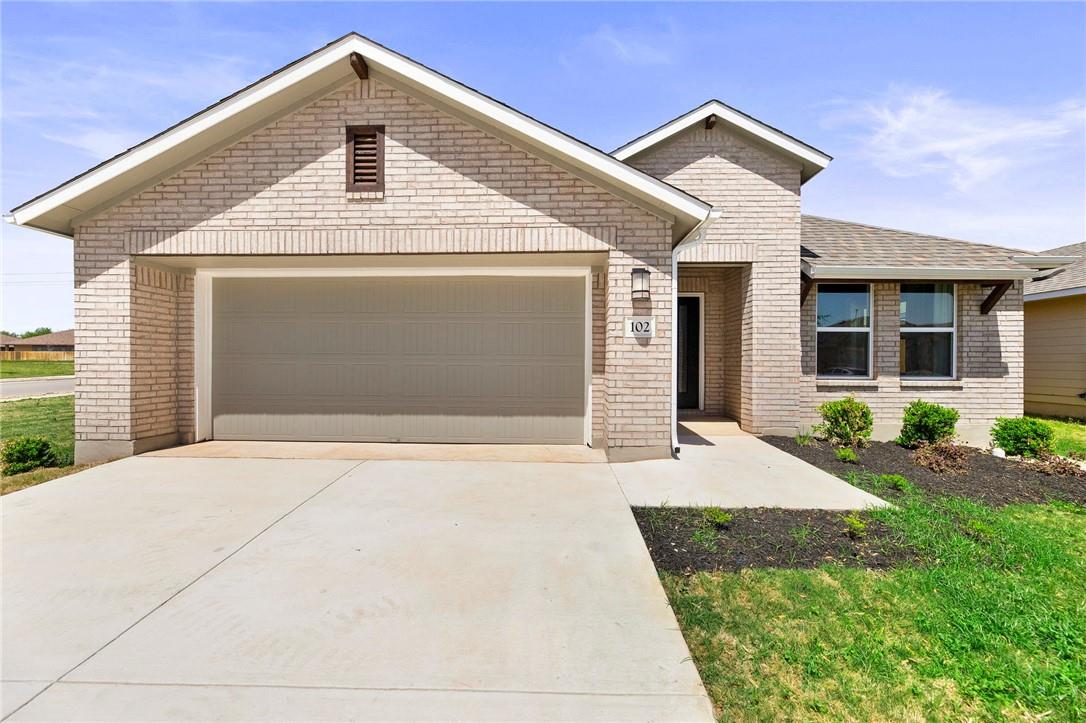 102 Crooked Trl Property Photo 4
