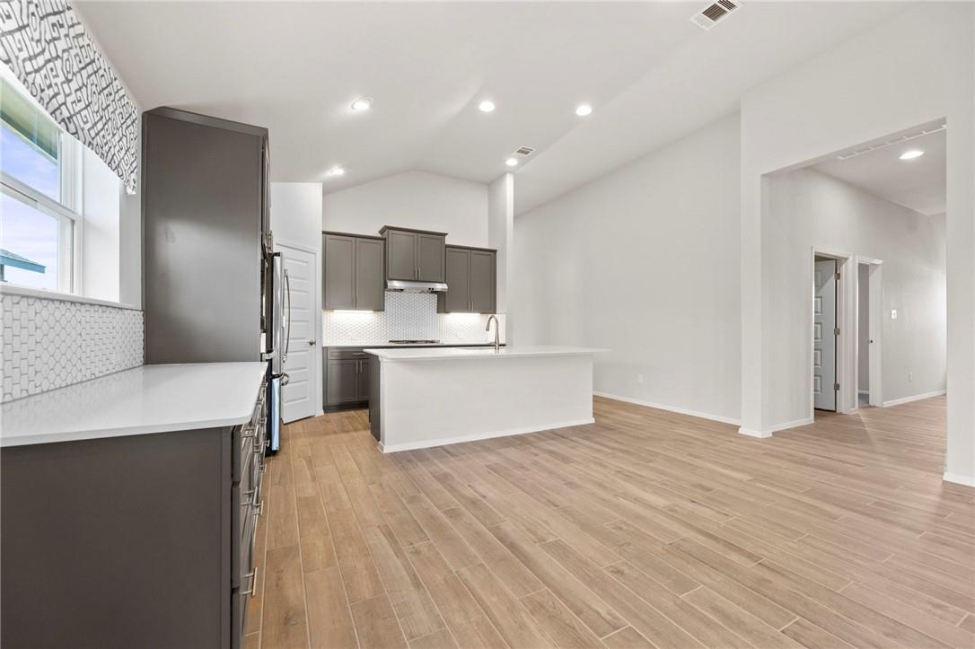 102 Crooked Trl Property Photo 11