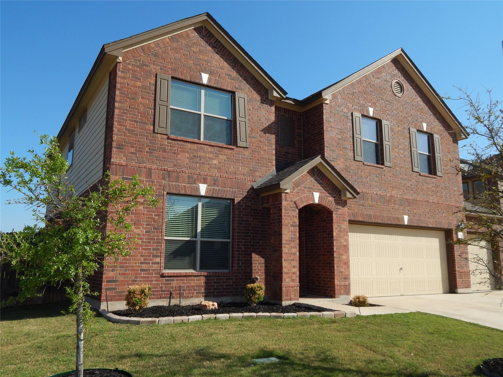 358 Alamosa Dr Property Photo 1