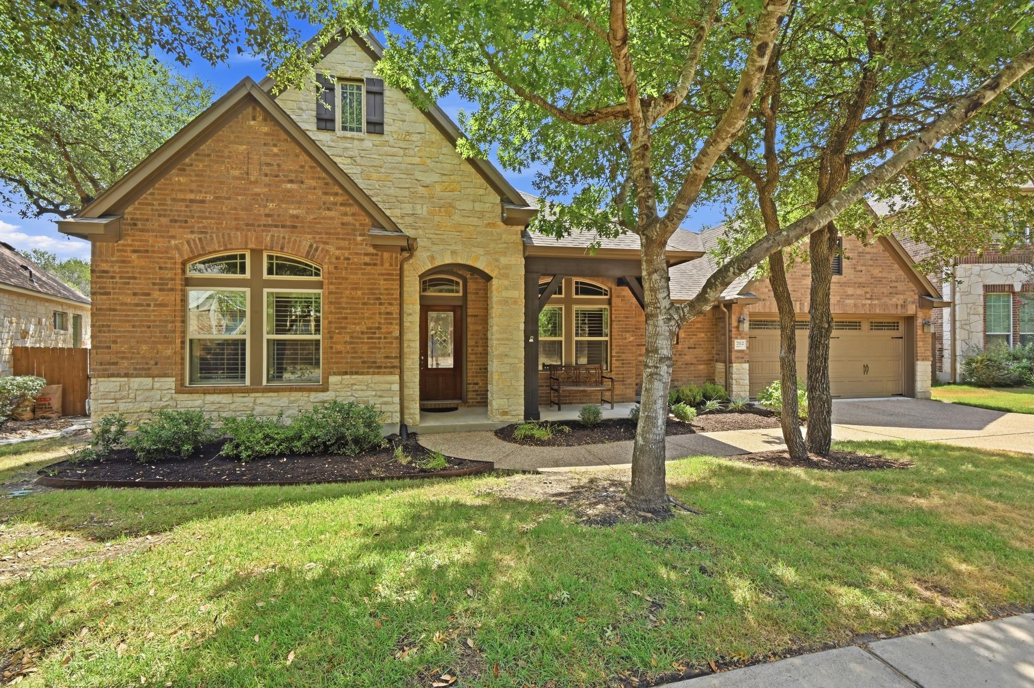 7112 Mitra Dr Property Photo 1
