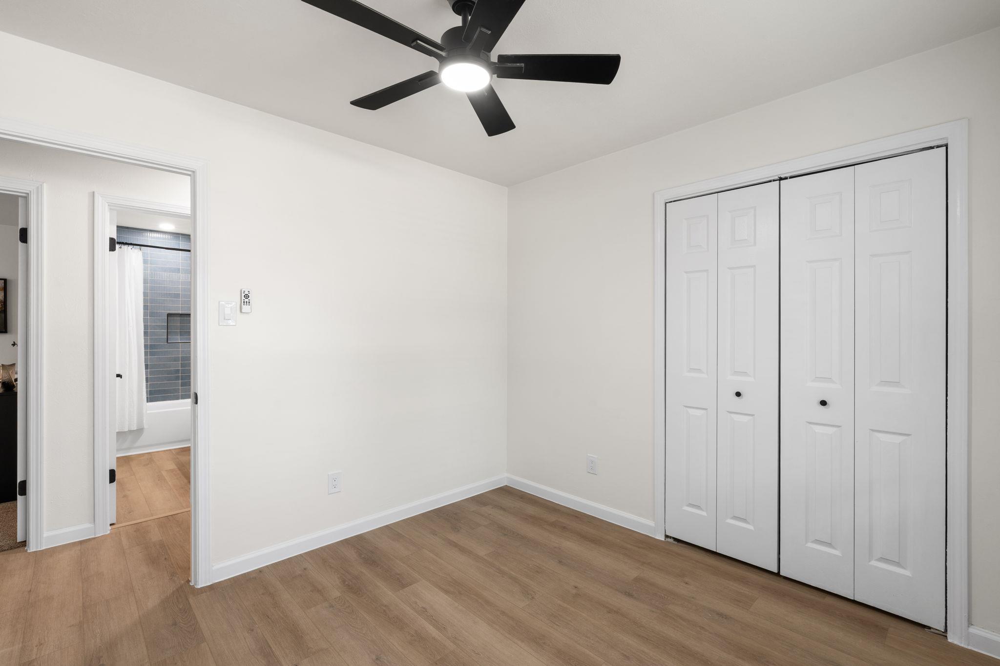 7204 Towering Oaks Dr Property Photo 23