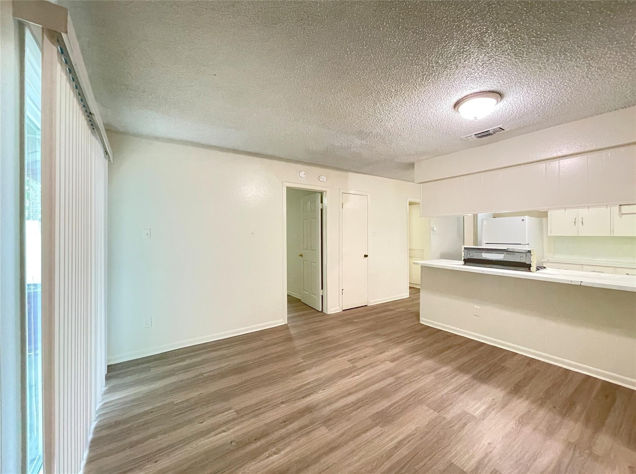 904 N Meadows Dr #d Property Photo 8