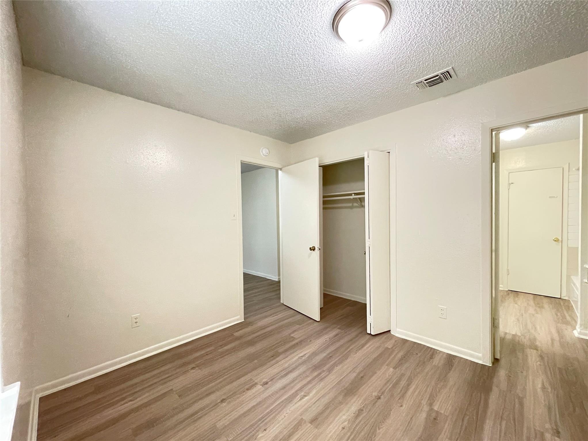 904 N Meadows Dr #d Property Photo 15
