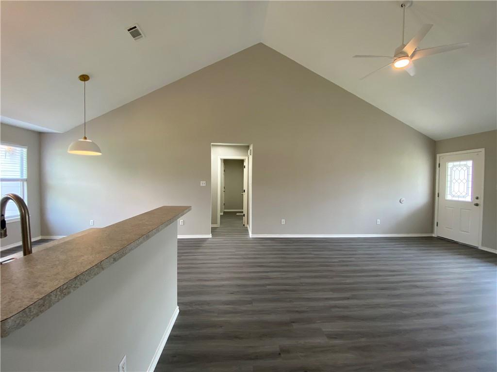 504 Debra Dr Property Photo 8
