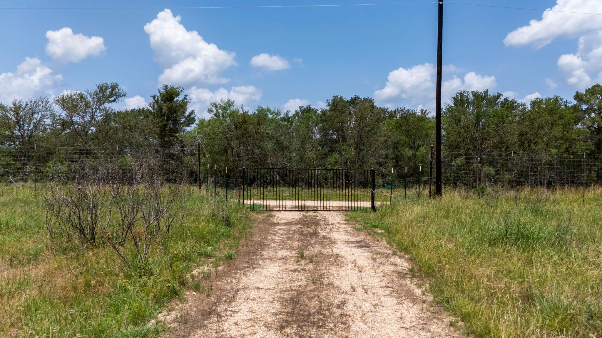 401 Turnback Trl Property Photo 27
