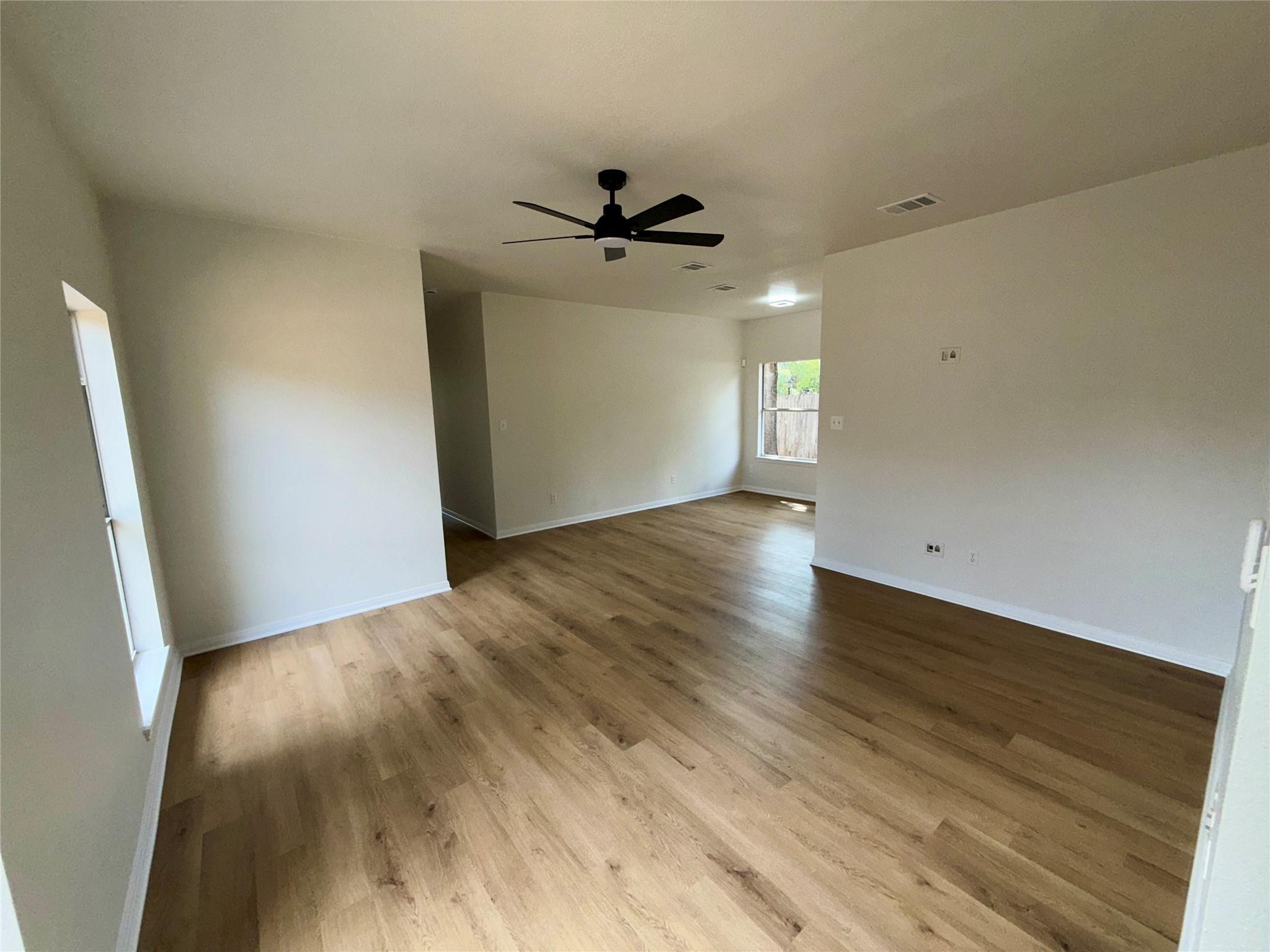 4505 Quicksilver Blvd Property Photo 5