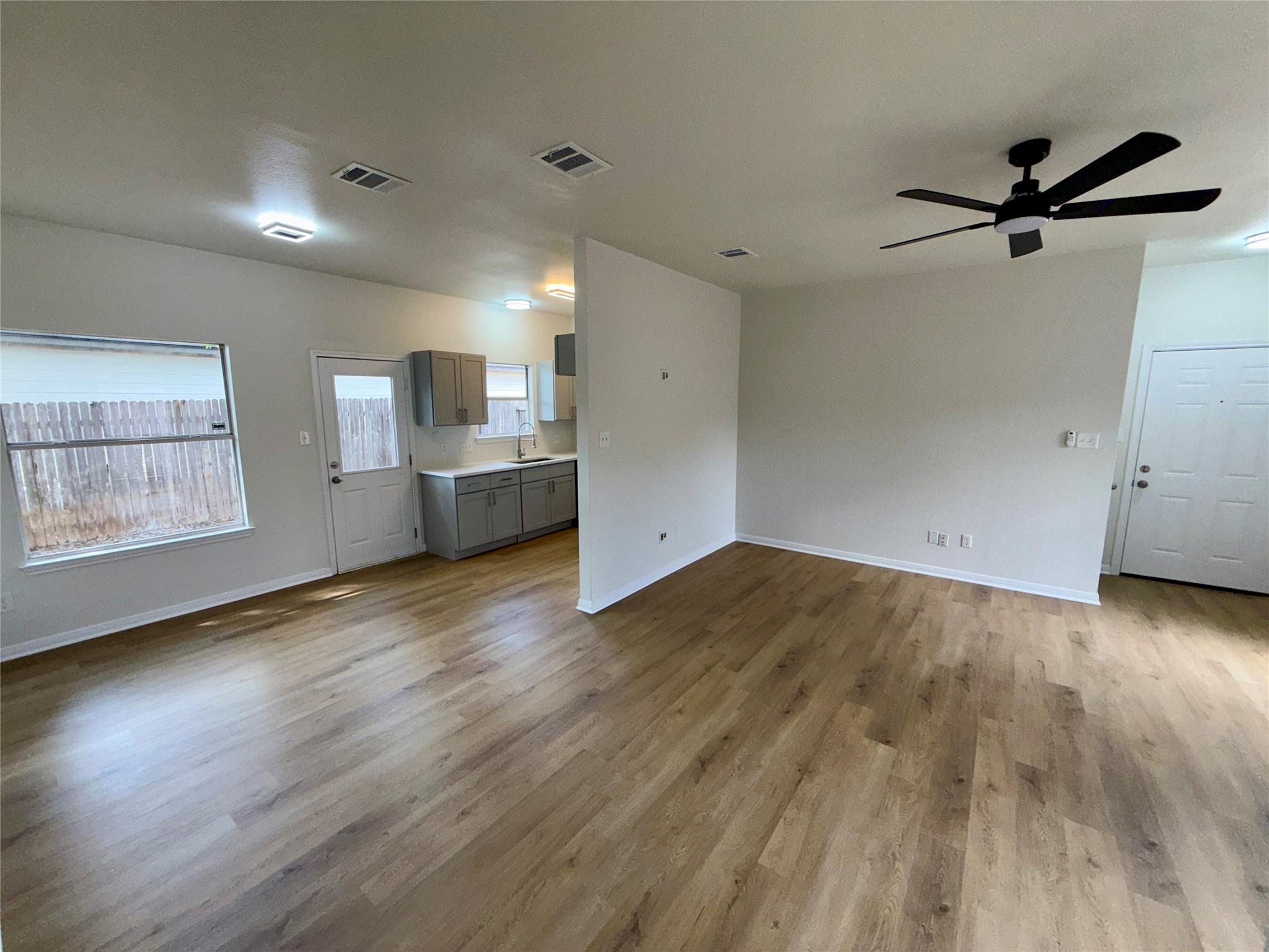 4505 Quicksilver Blvd Property Photo 6