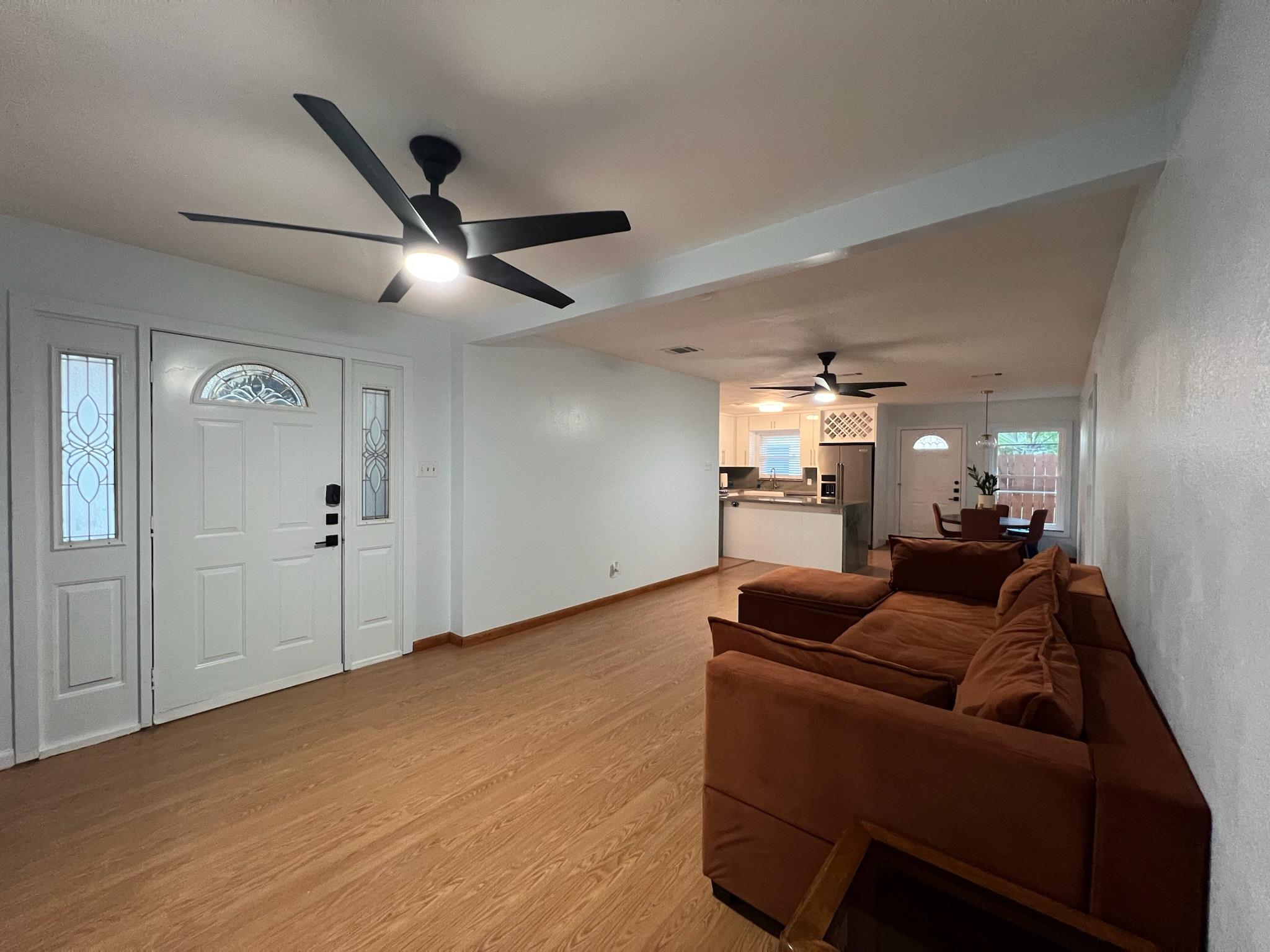1318 Broadmoor Dr Property Photo 3