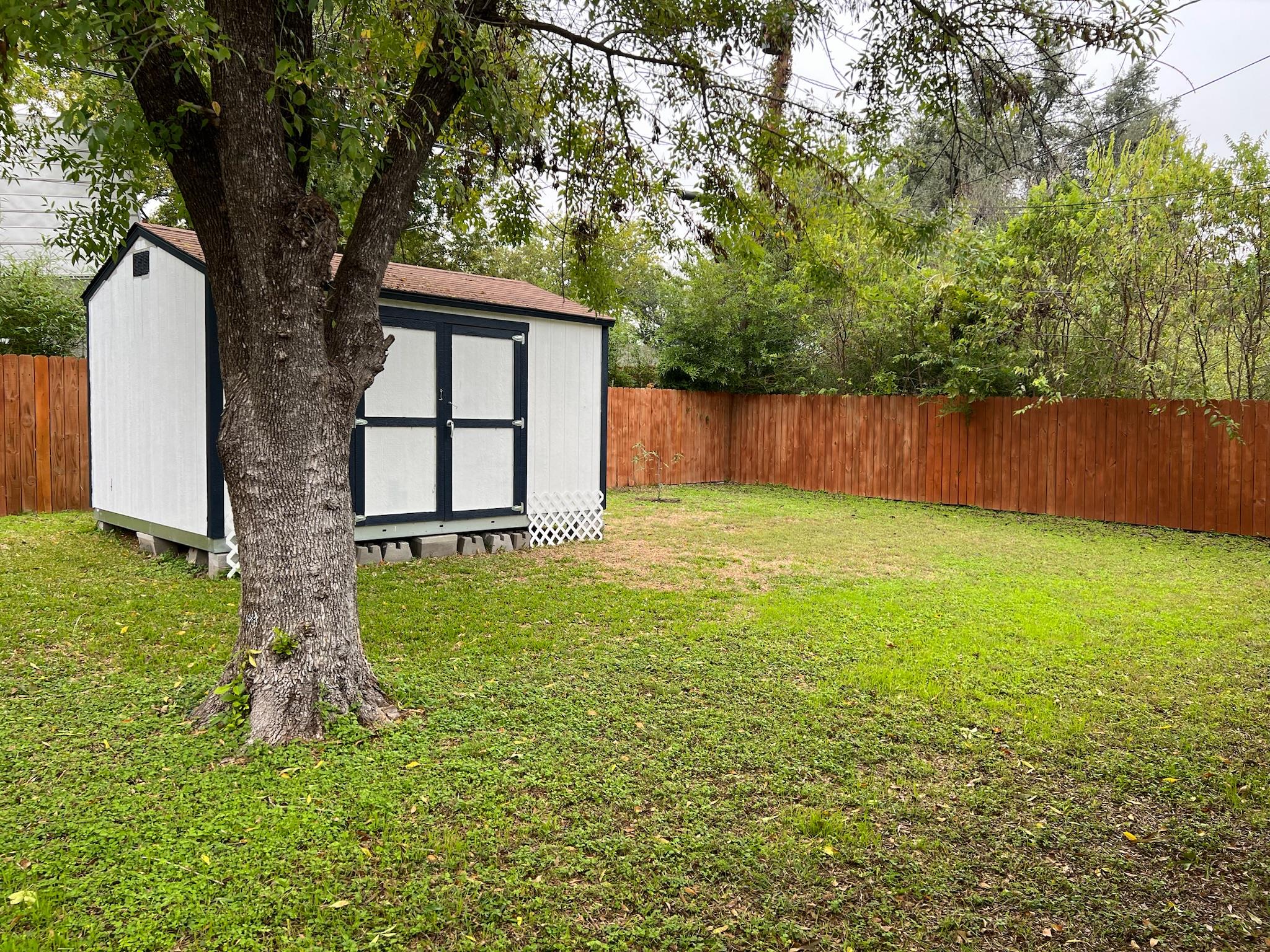 1318 Broadmoor Dr Property Photo 24