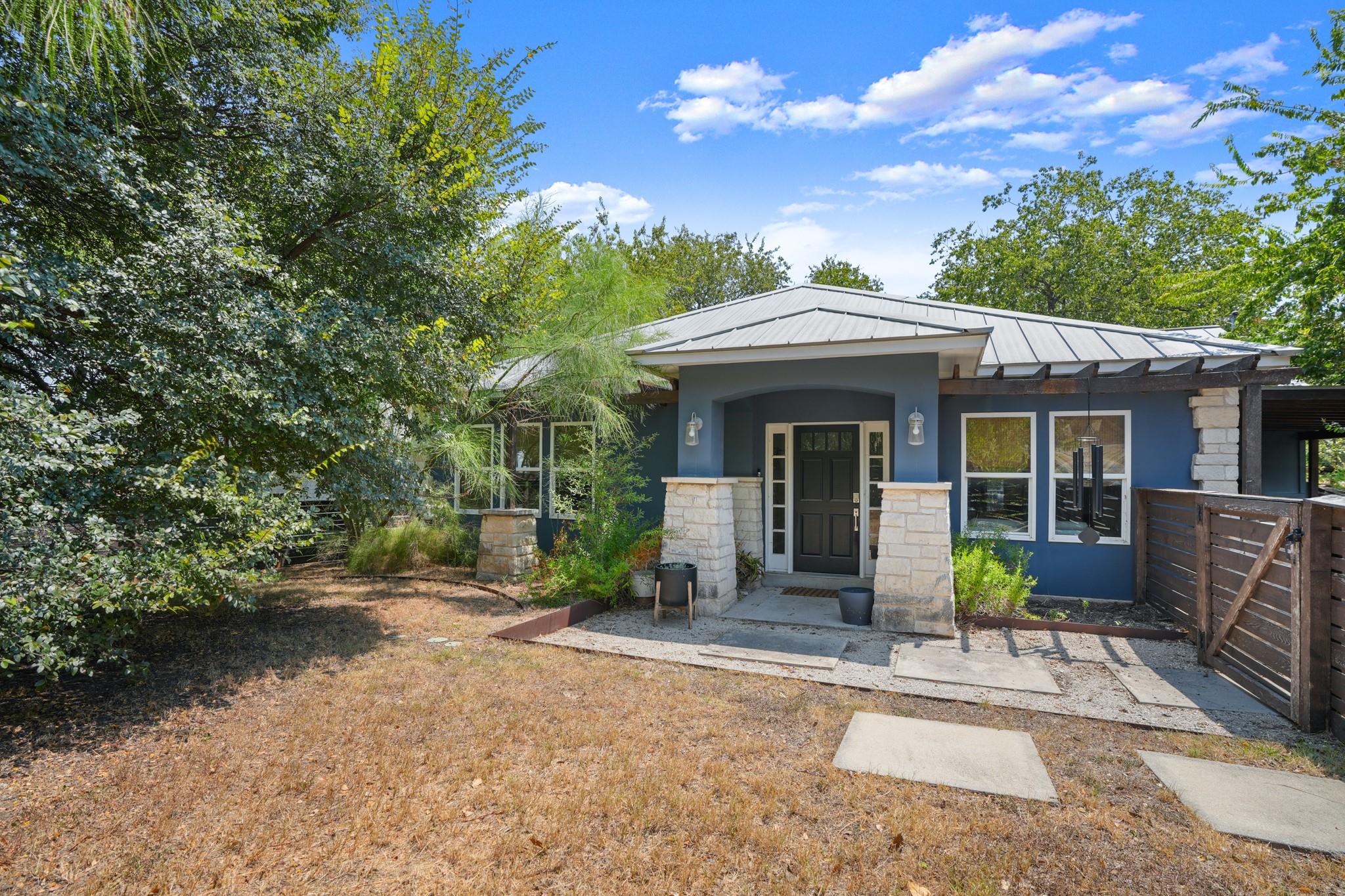 2501 Del Curto Rd Property Photo 1