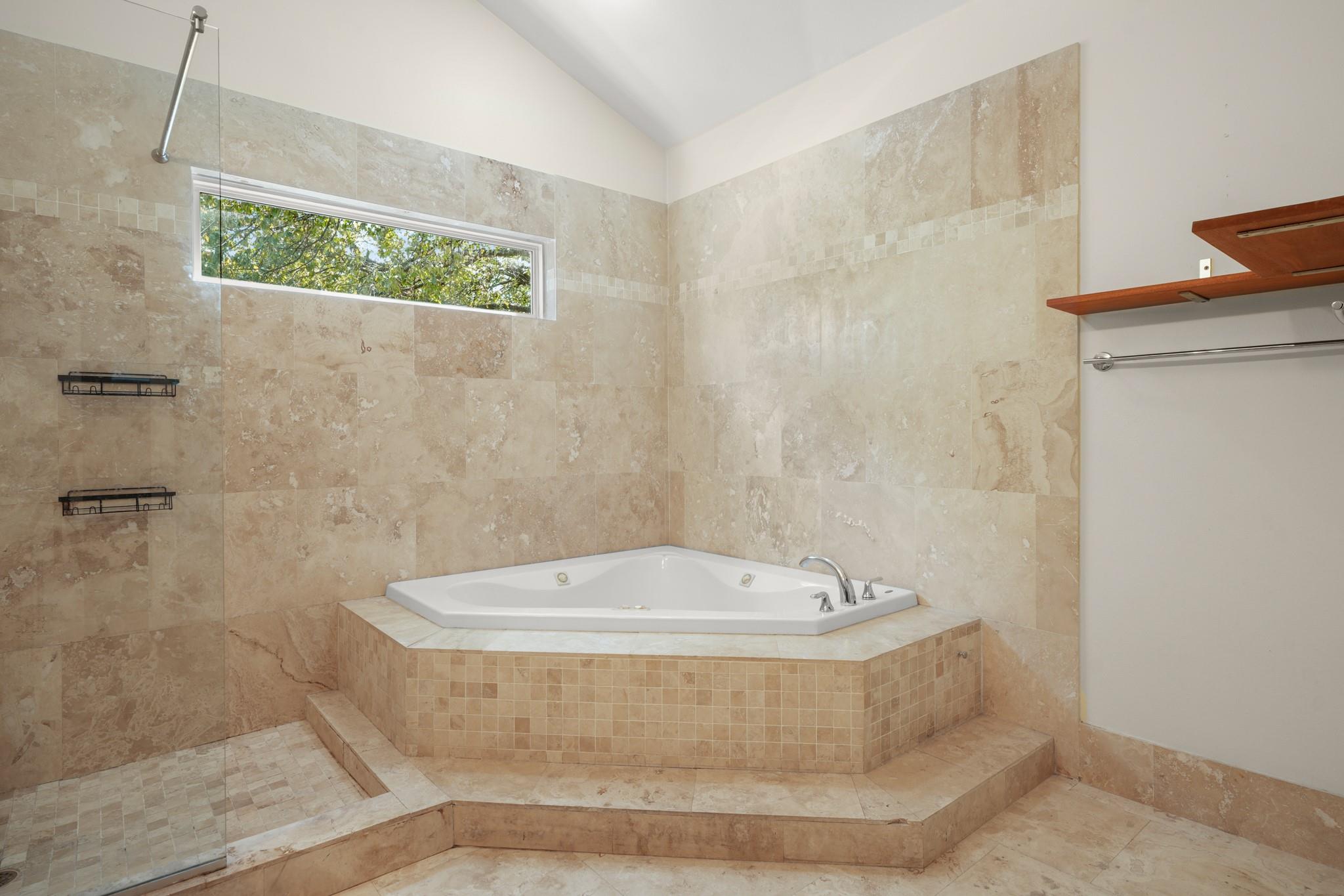 2501 Del Curto Rd Property Photo 19