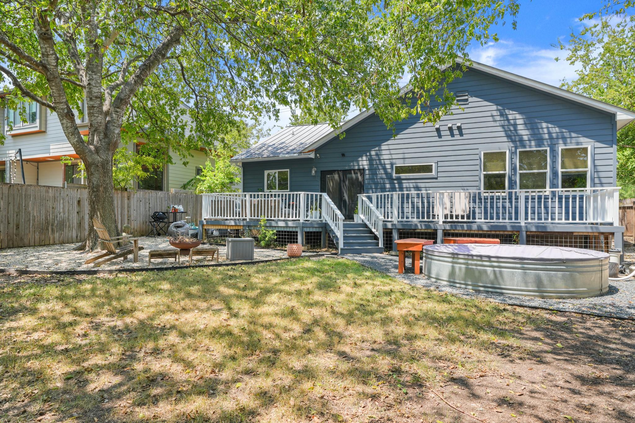 2501 Del Curto Rd Property Photo 25