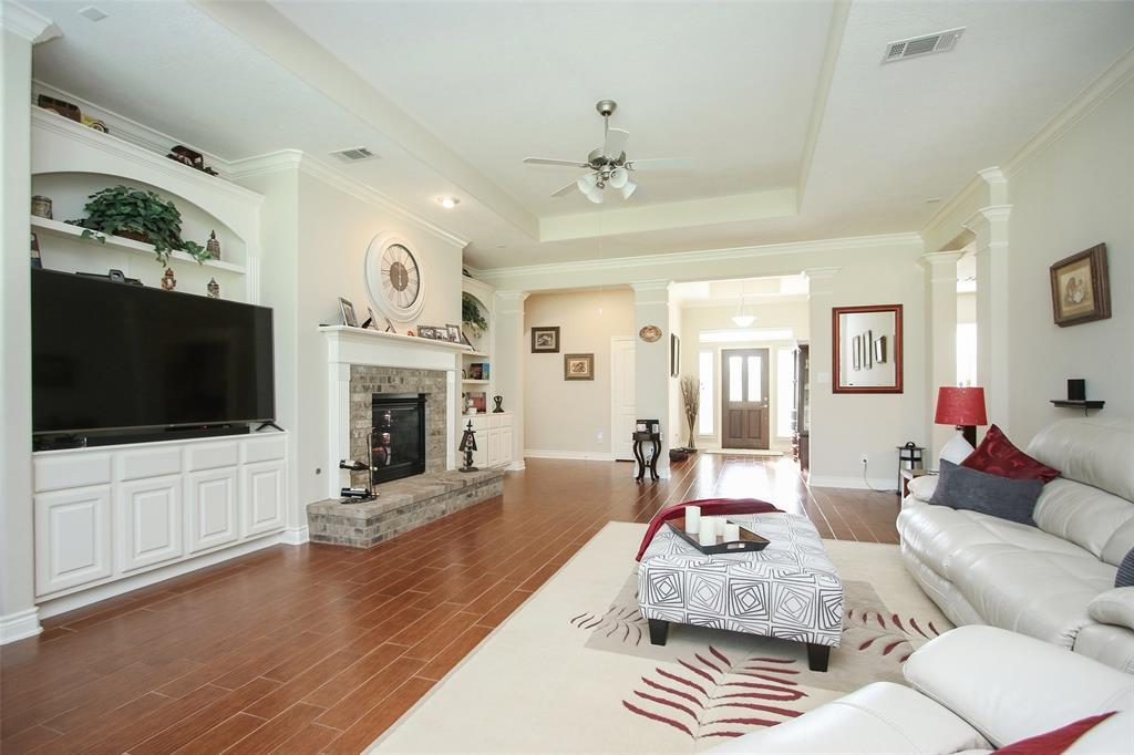 7450082 Property Photo 2