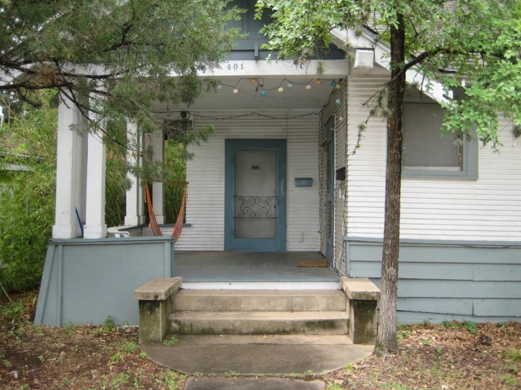 401 W 38th St #b Property Photo 1