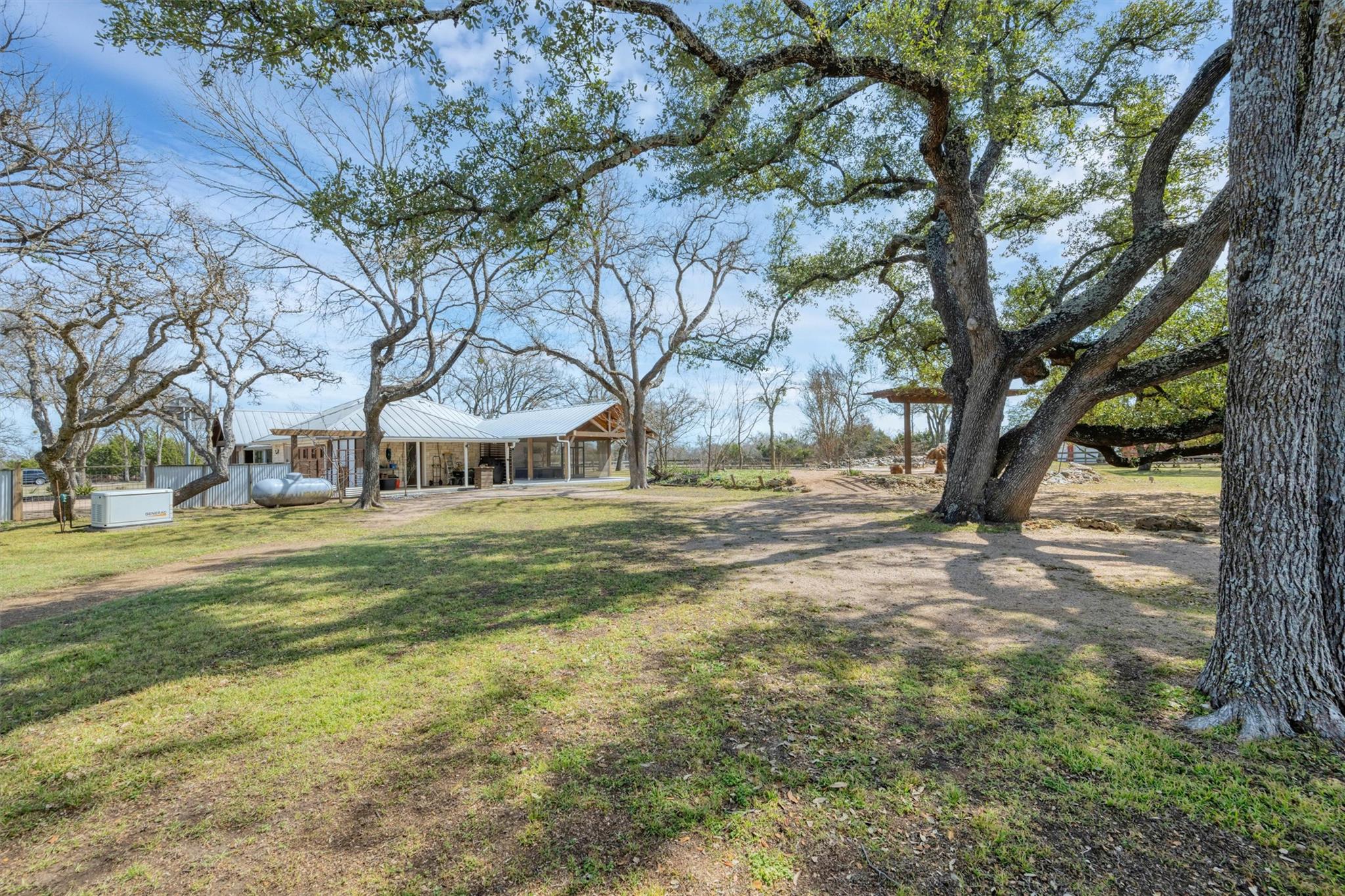 6601 Acacia Dr Property Photo 2