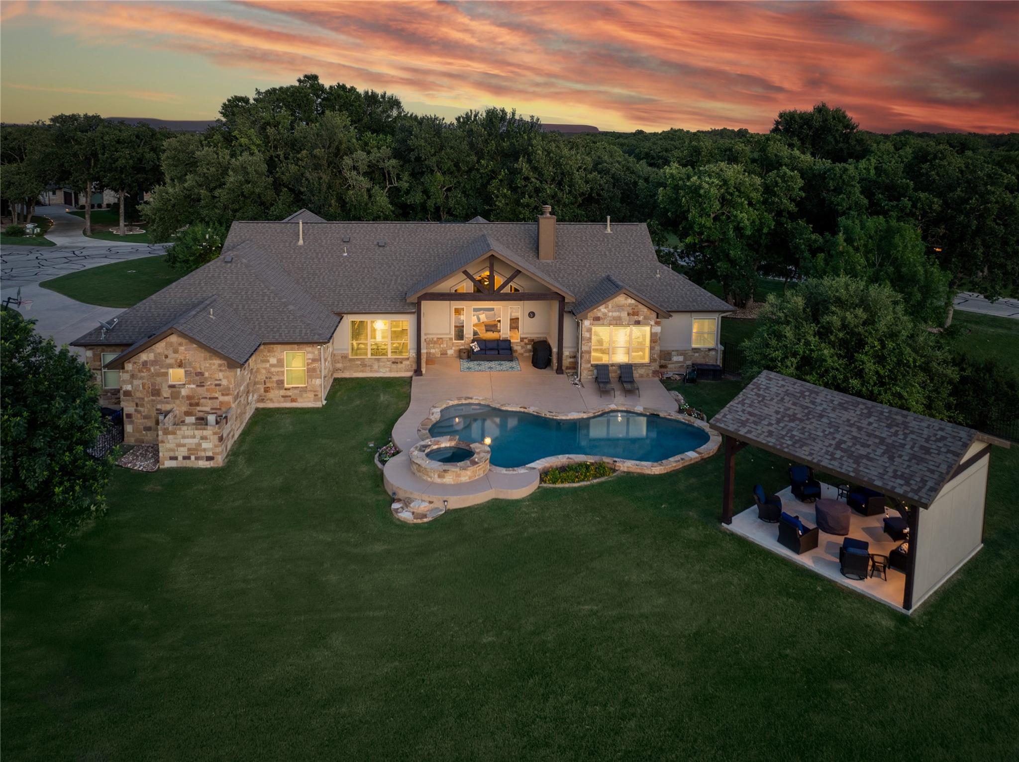 101 Adobe Cv Property Photo 1