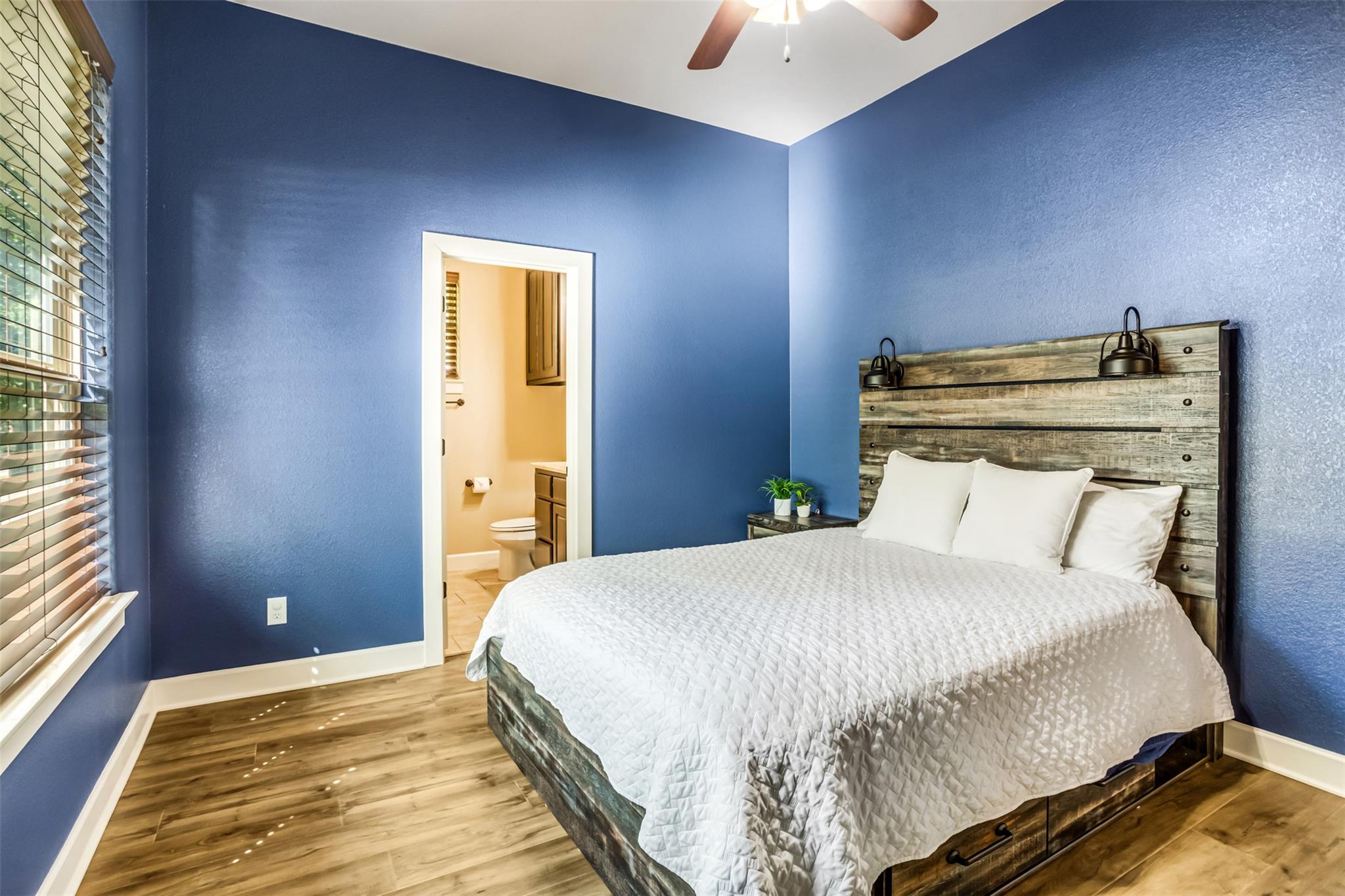 101 Adobe Cv Property Photo 16