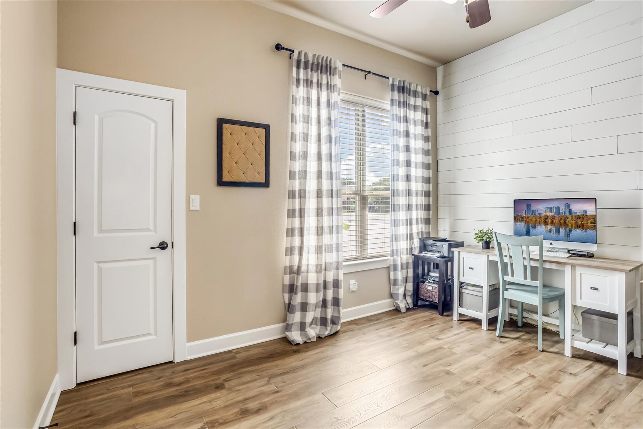 101 Adobe Cv Property Photo 24
