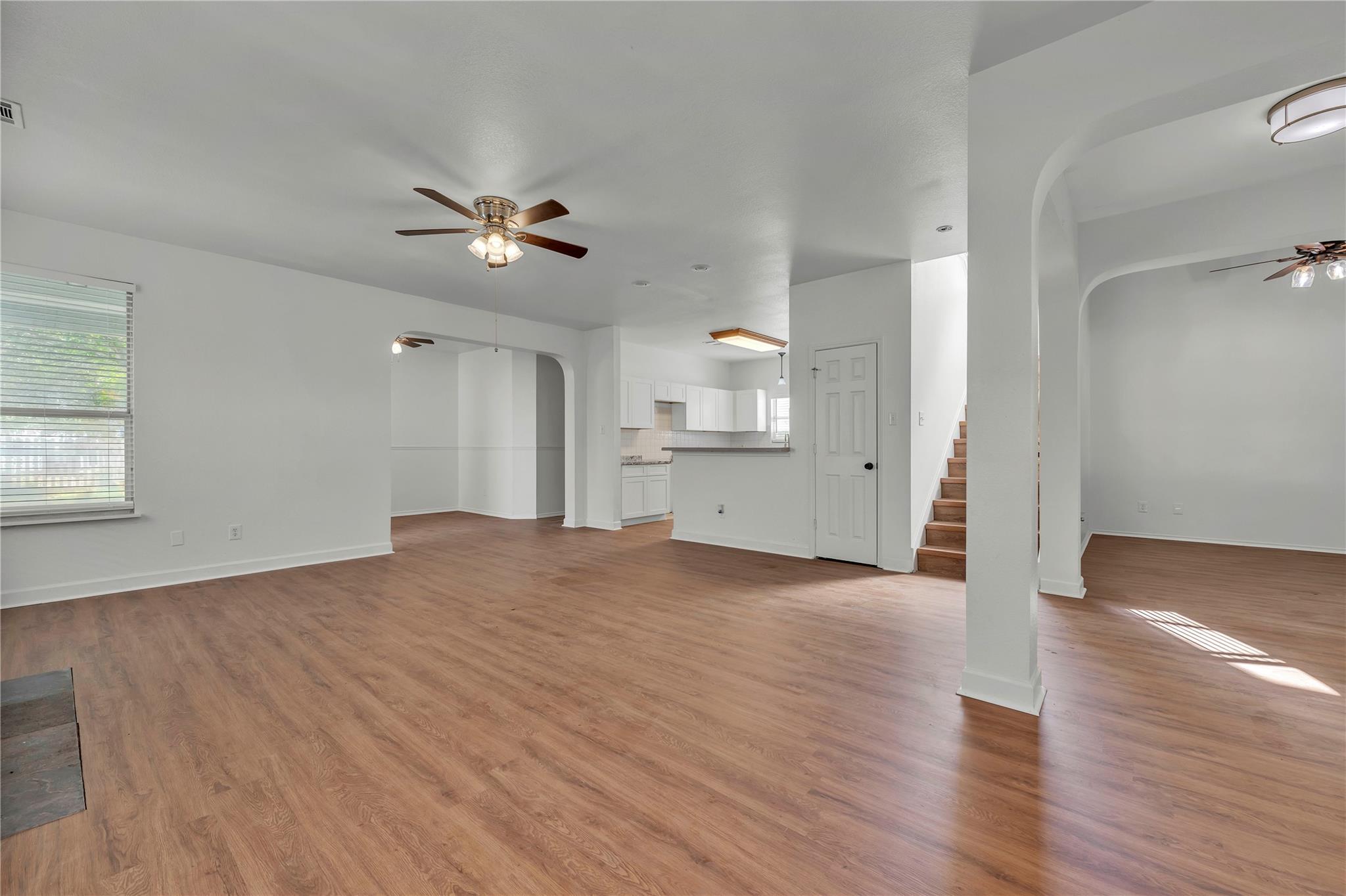 259 Mendez Loop Property Photo 3