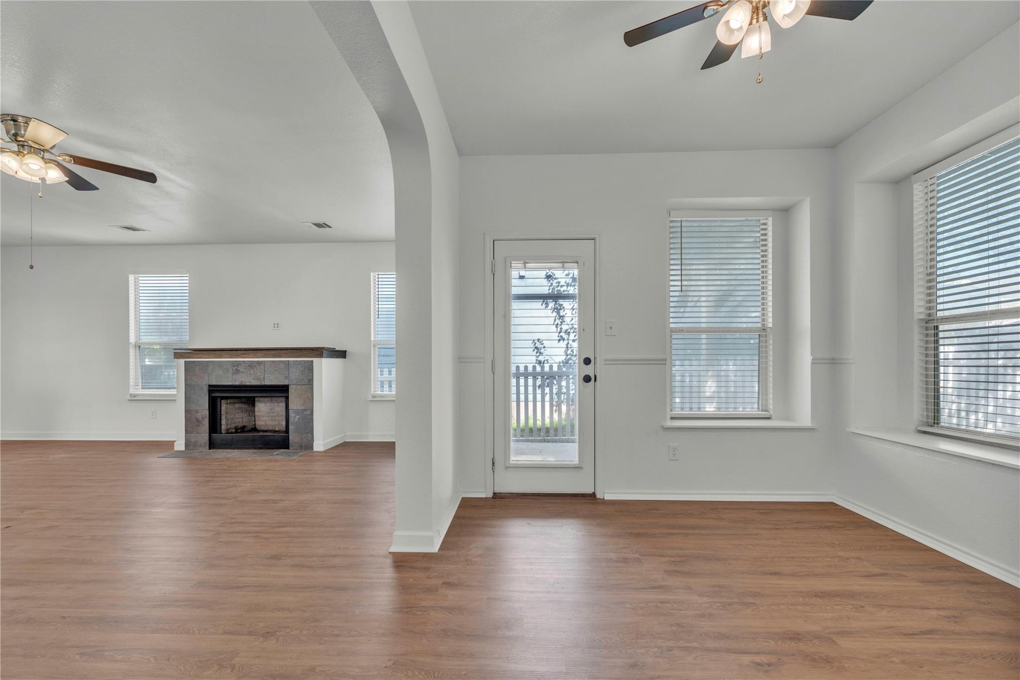 259 Mendez Loop Property Photo 5