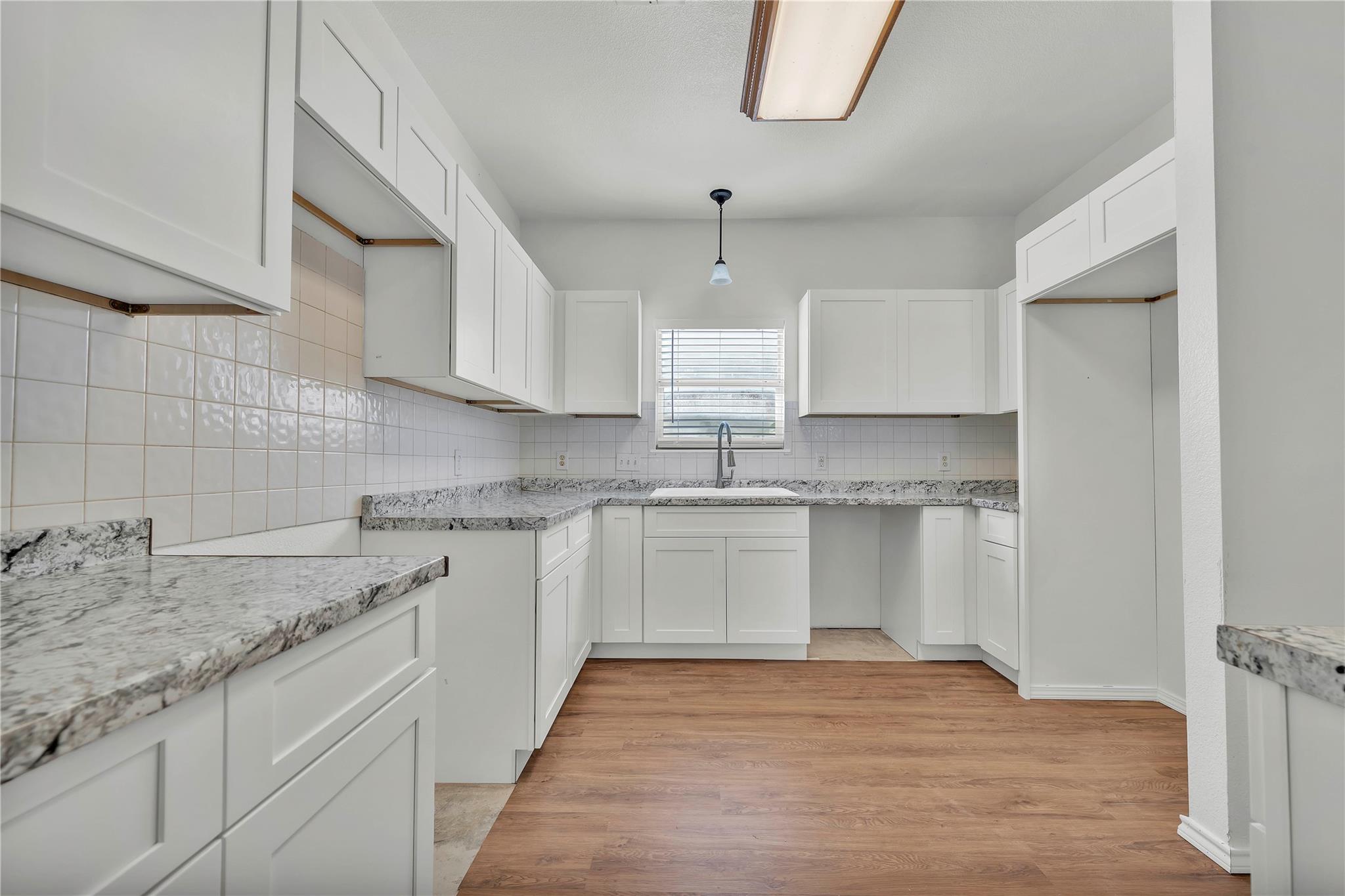 259 Mendez Loop Property Photo 8