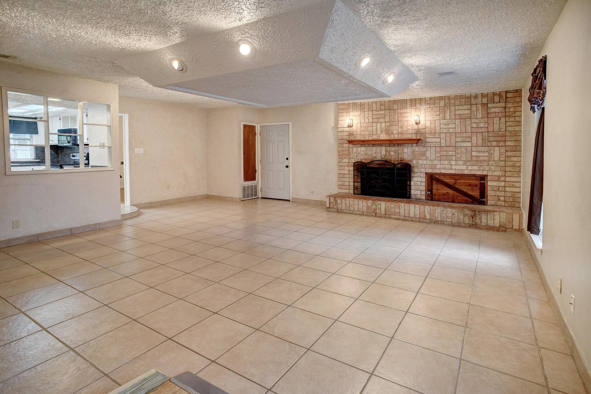 204 Maynard St Property Photo 6