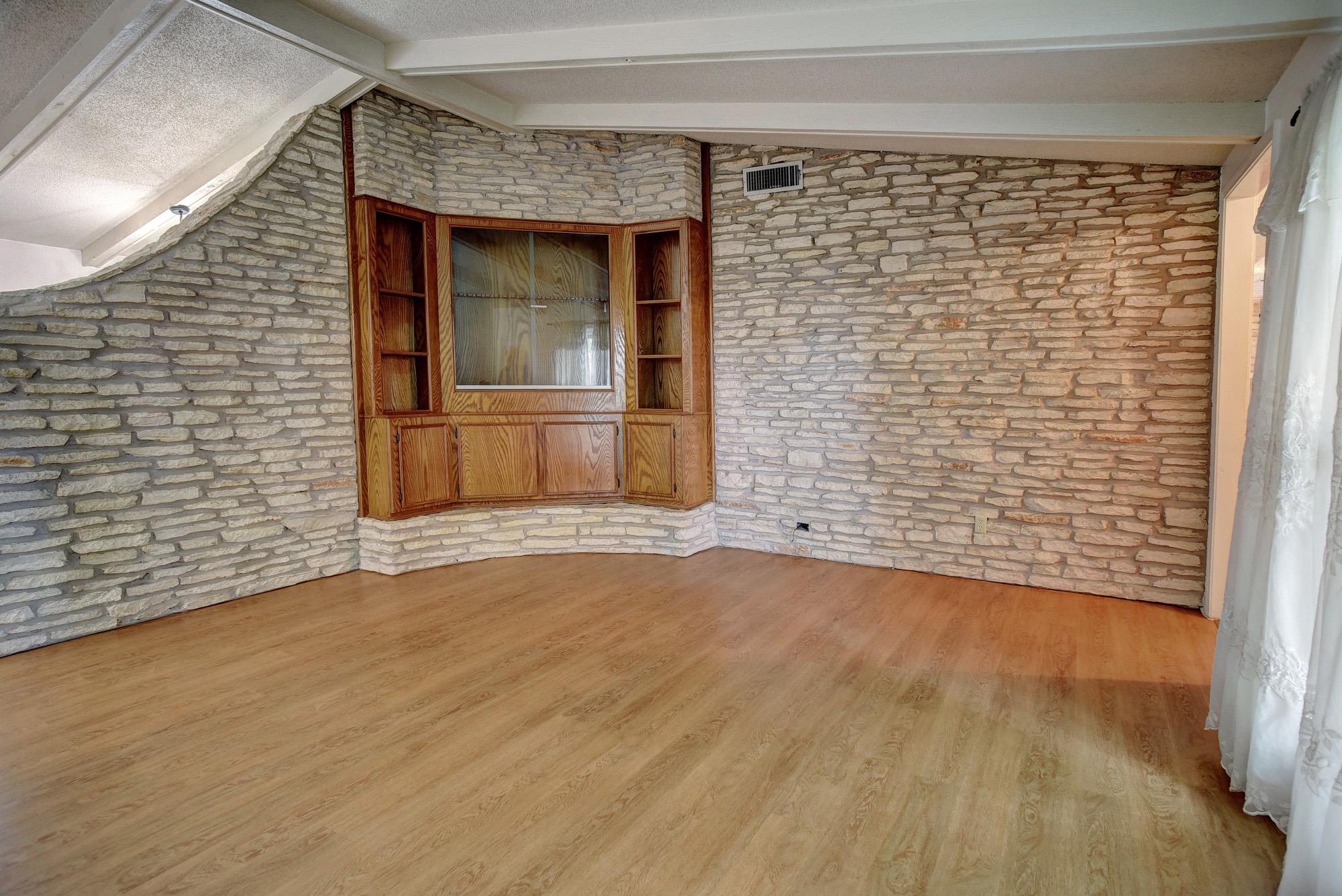 204 Maynard St Property Photo 11