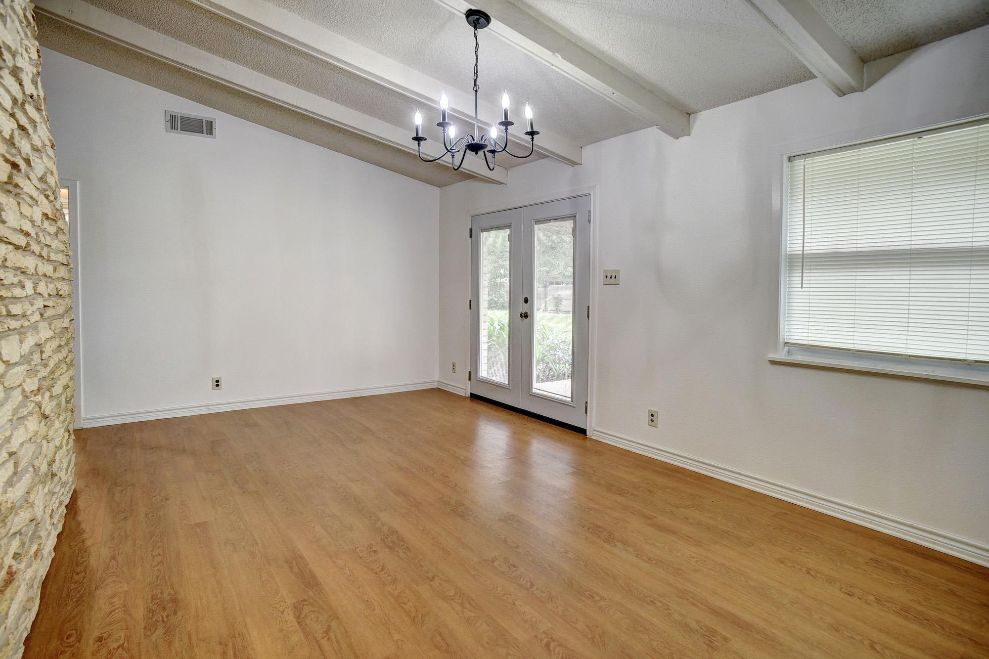 204 Maynard St Property Photo 16